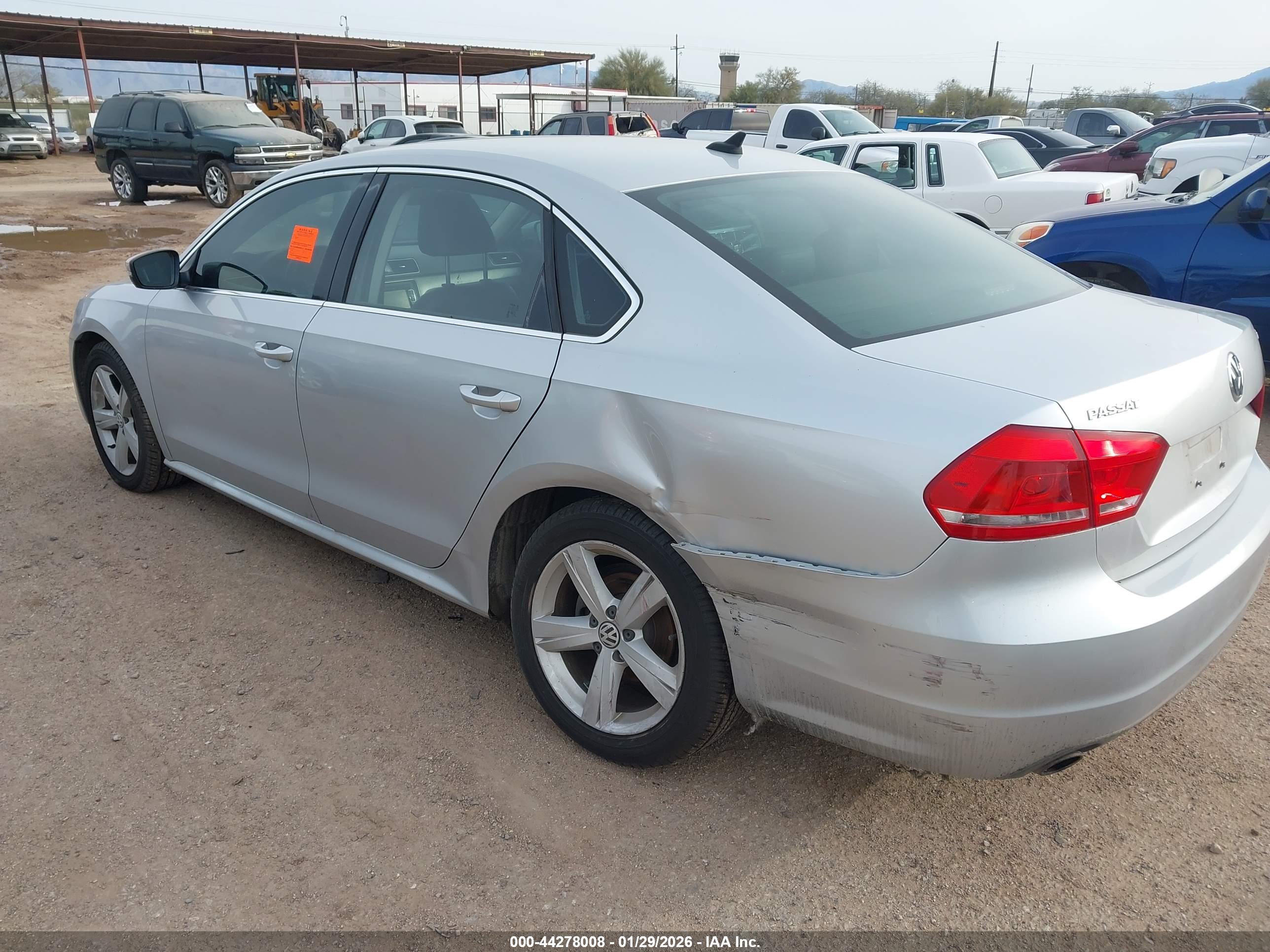 VOLKSWAGEN PASSAT image 3