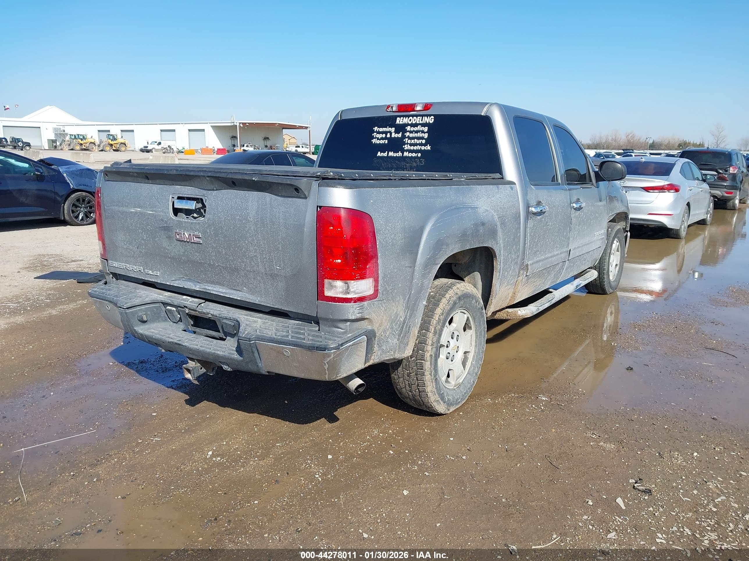 GMC SIERRA image 4