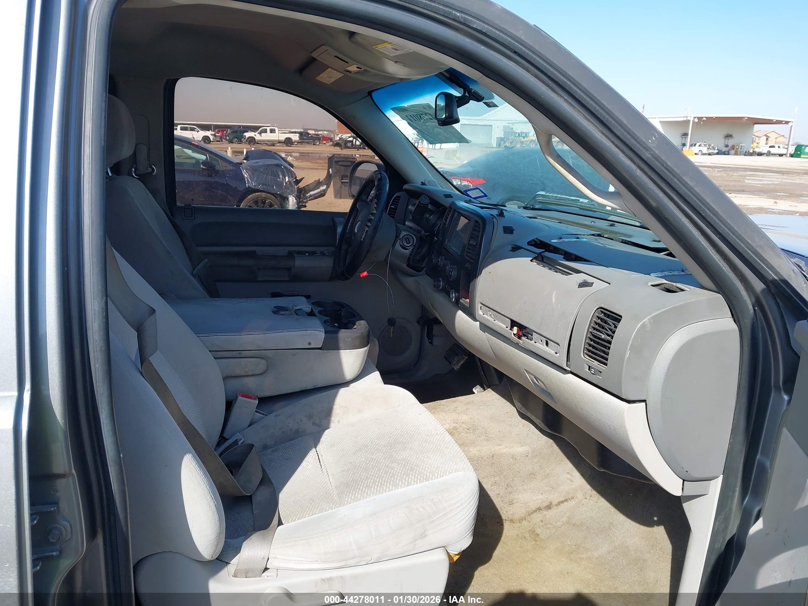 GMC SIERRA image 5