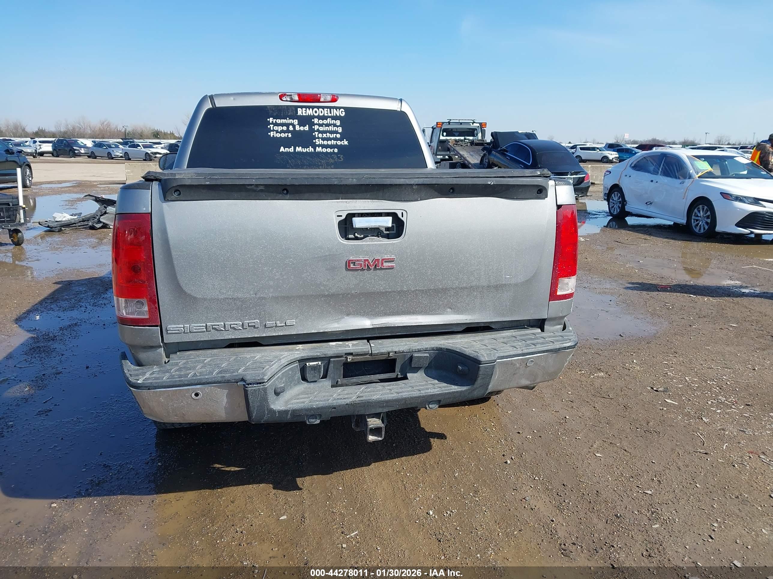 GMC SIERRA image 6