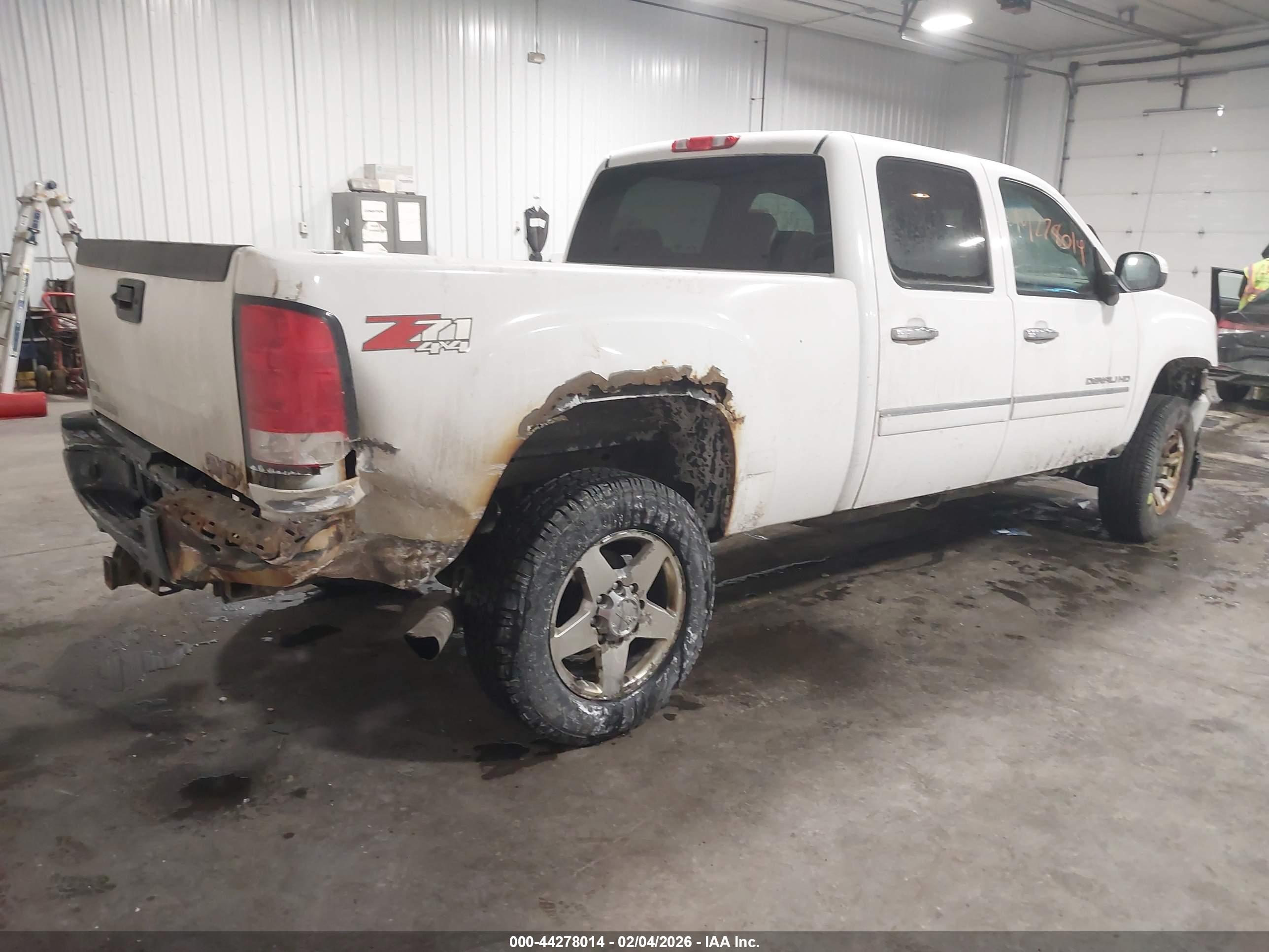 GMC SIERRA image 4