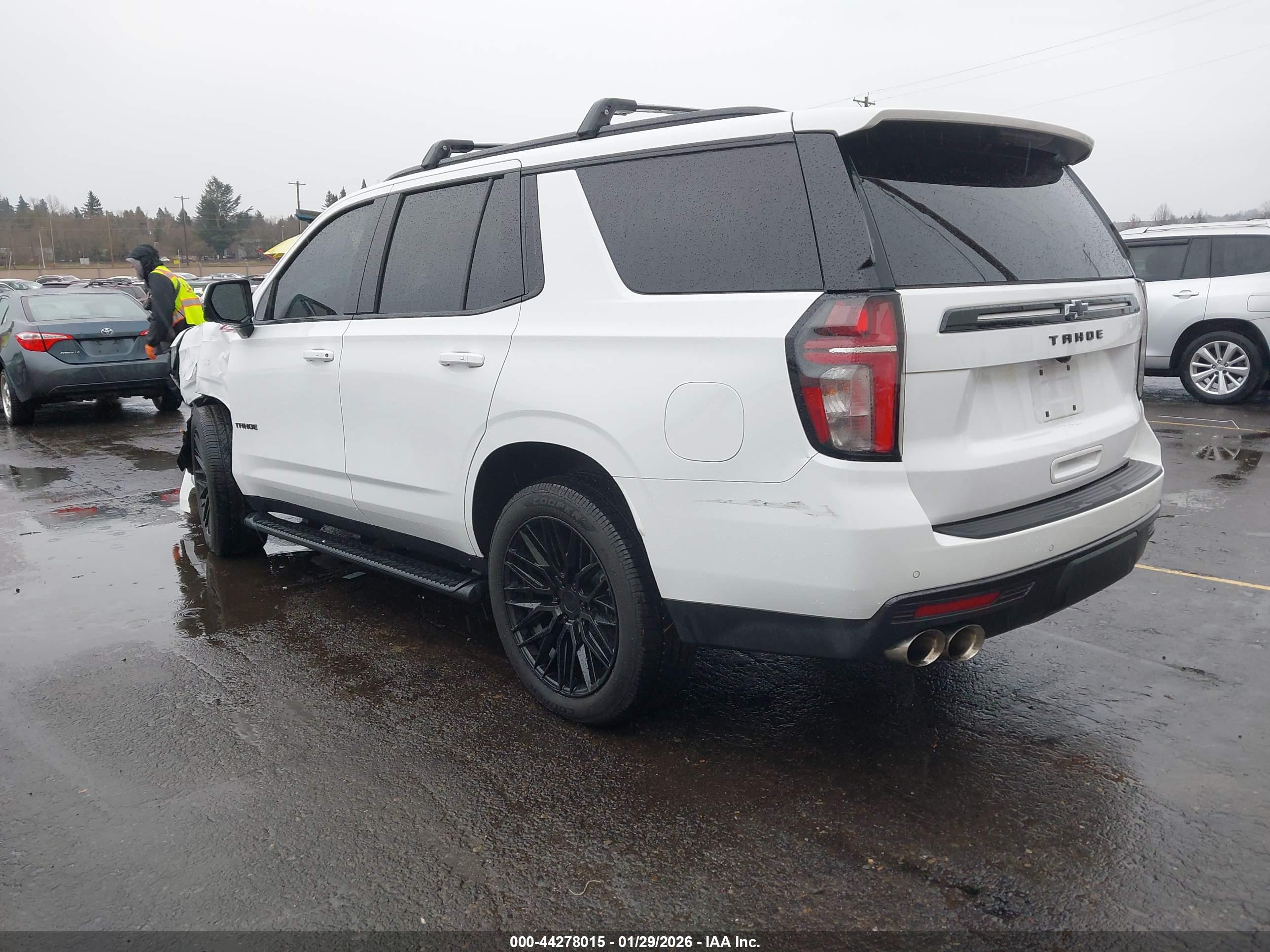 CHEVROLET TAHOE image 3