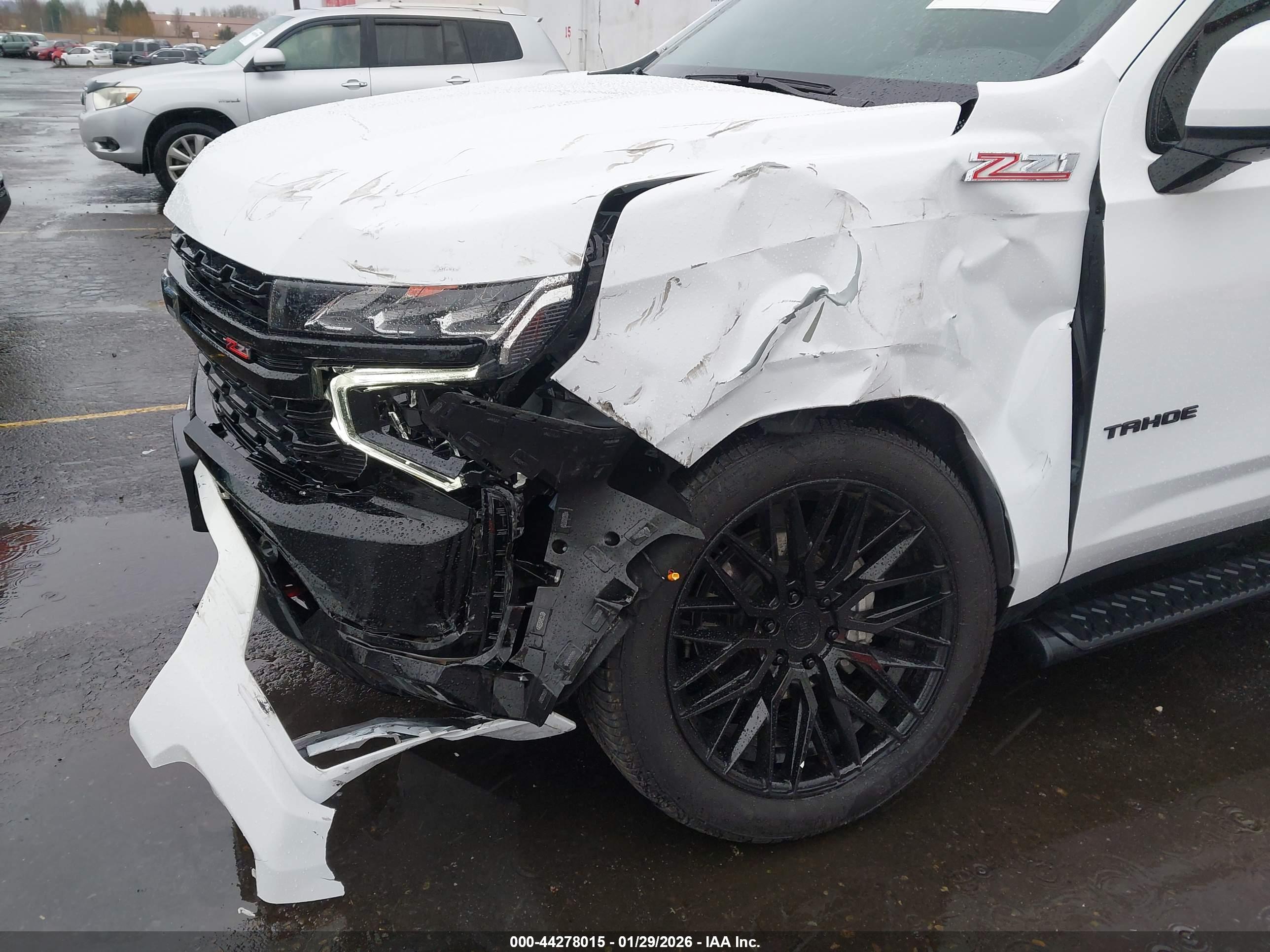 CHEVROLET TAHOE image 6