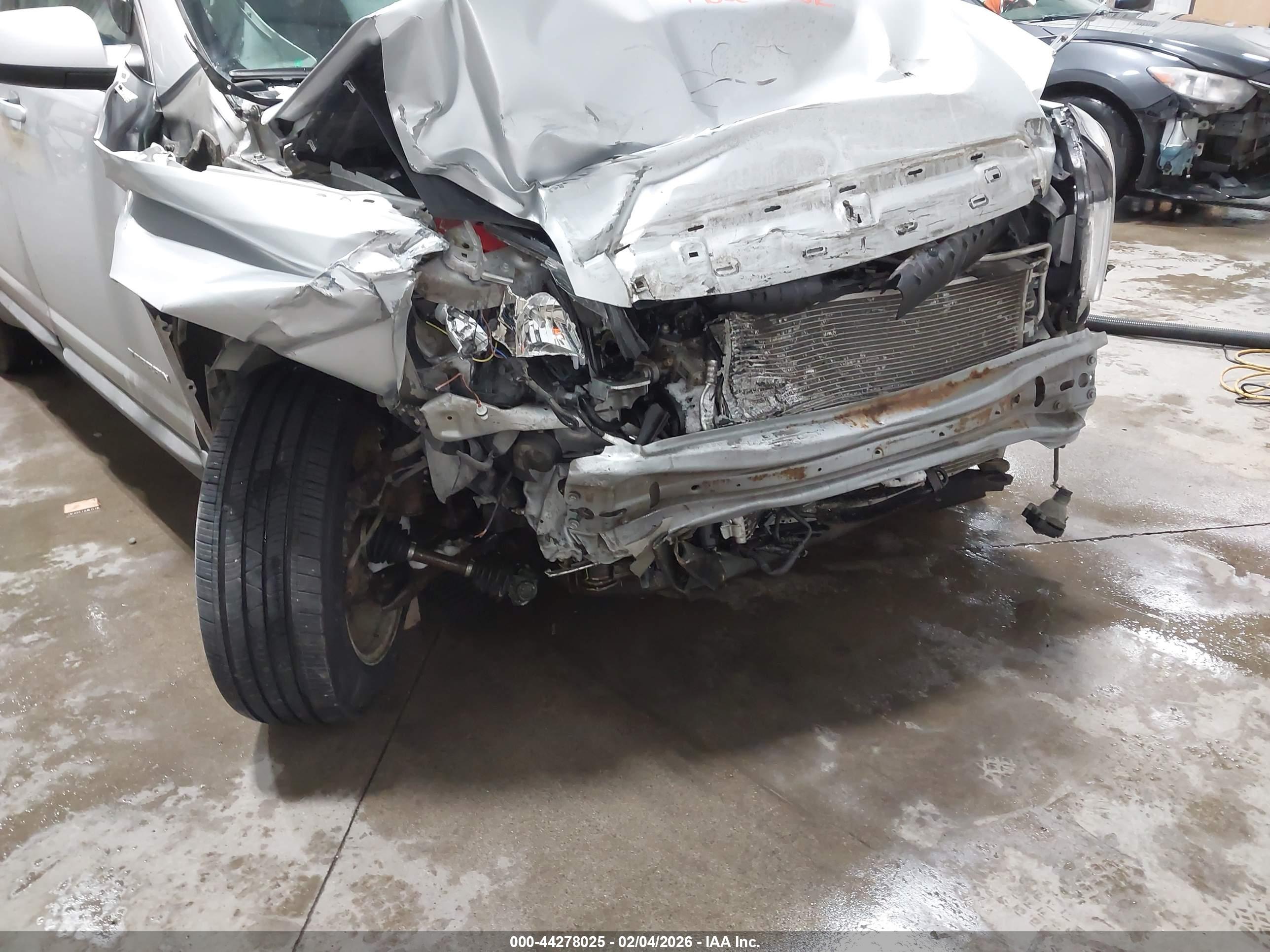 GMC TERRAIN image 6