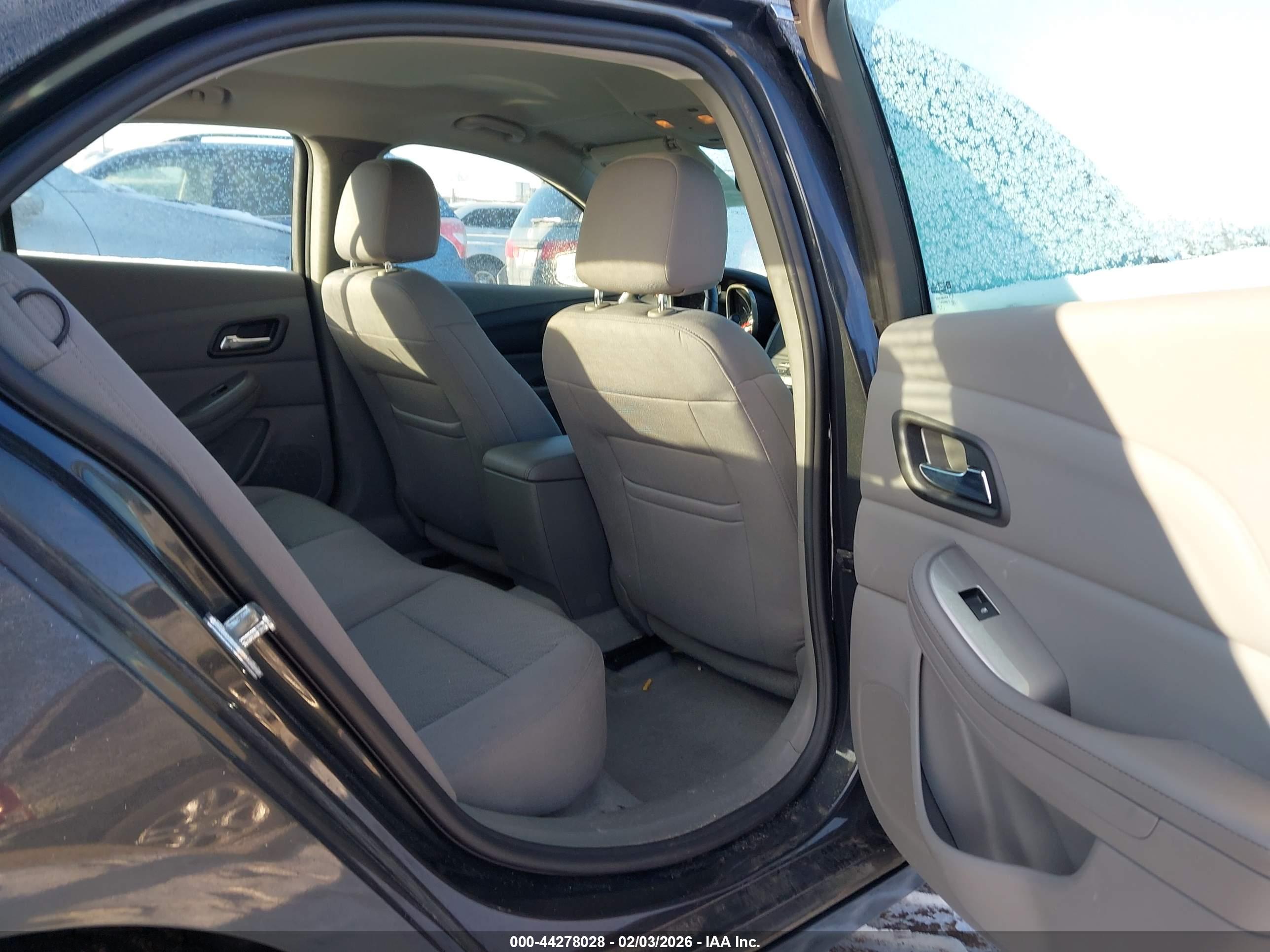 CHEVROLET MALIBU image 8