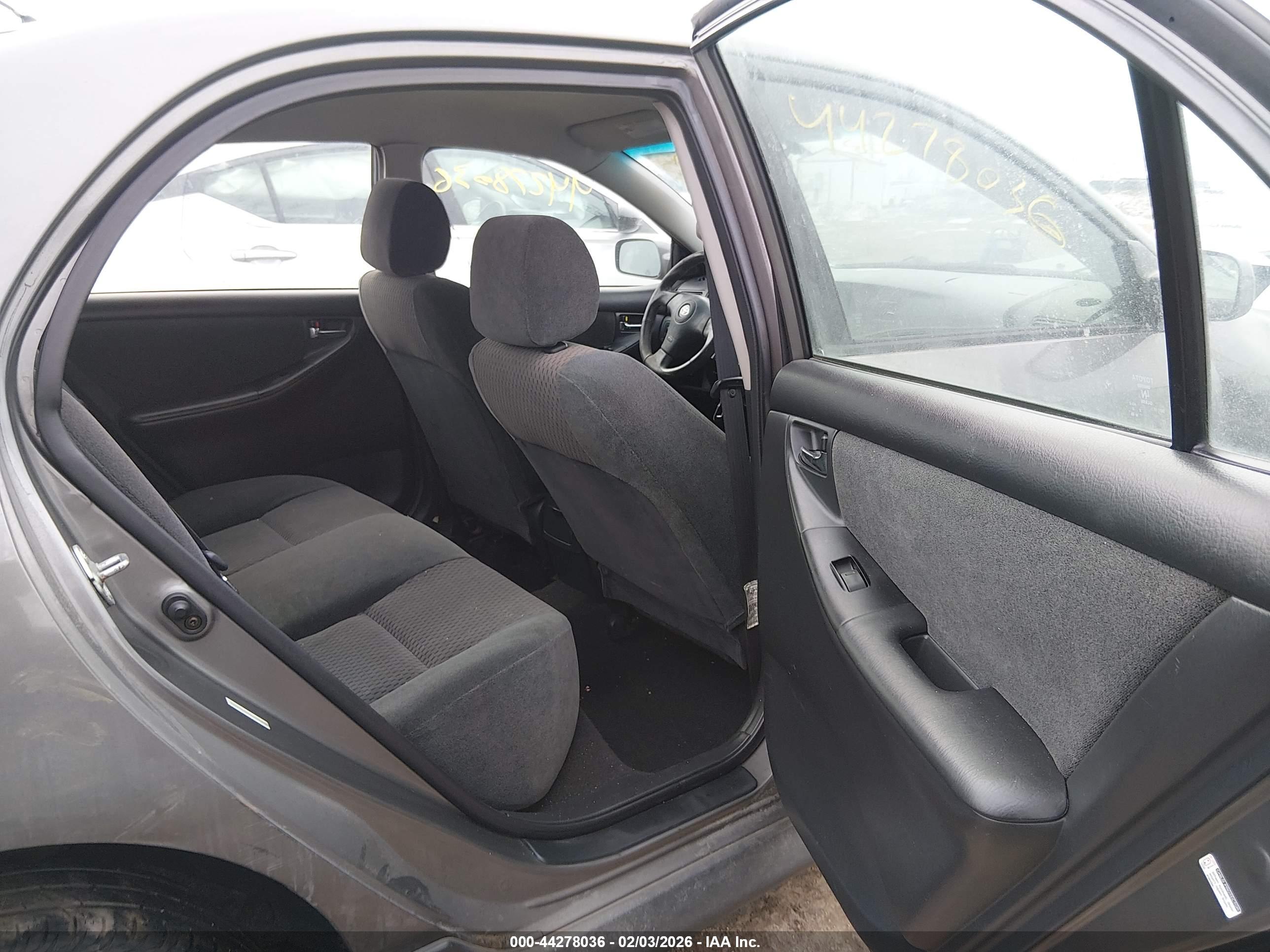 TOYOTA COROLLA image 8