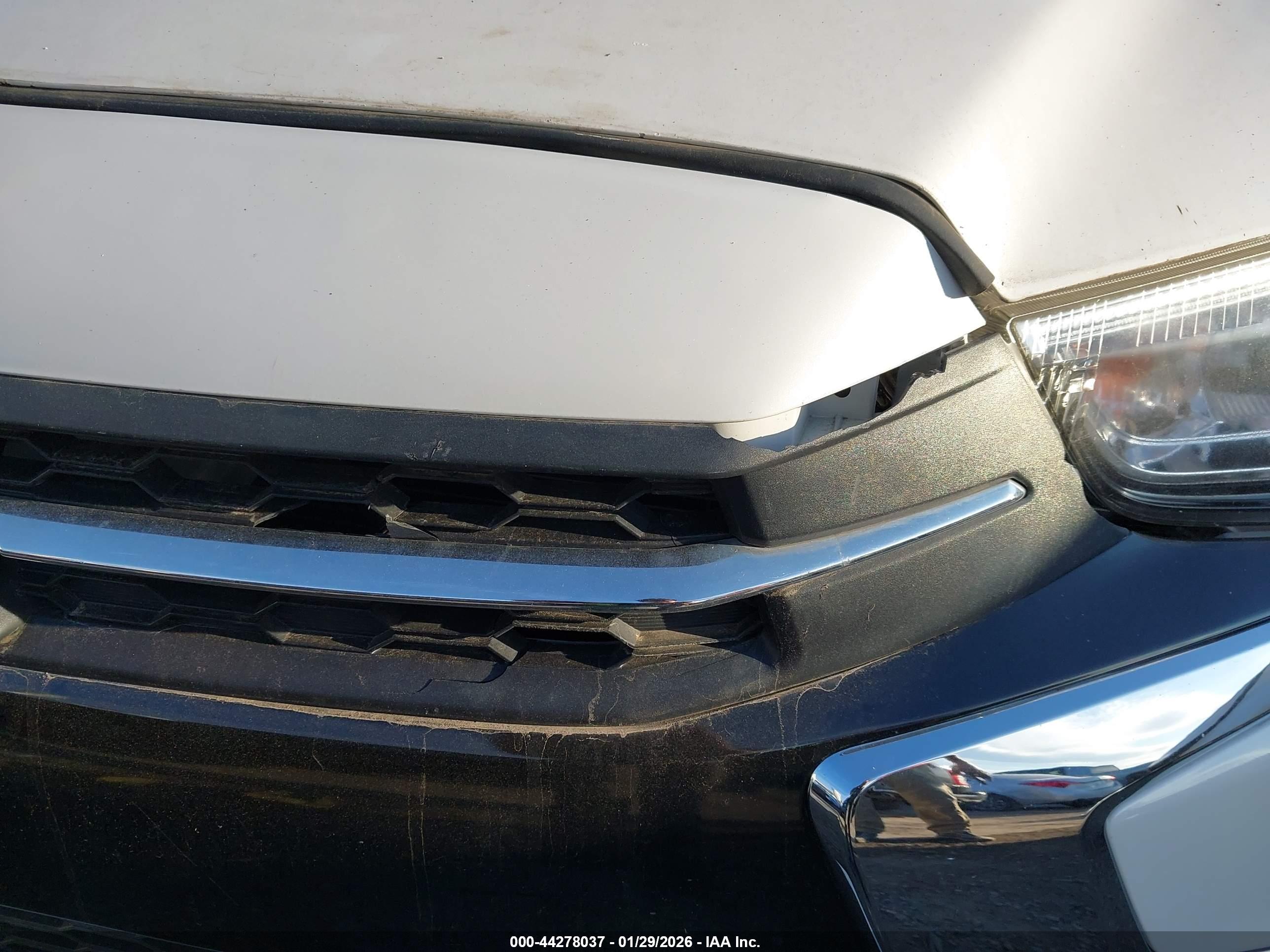 MITSUBISHI OUTLANDER image 6