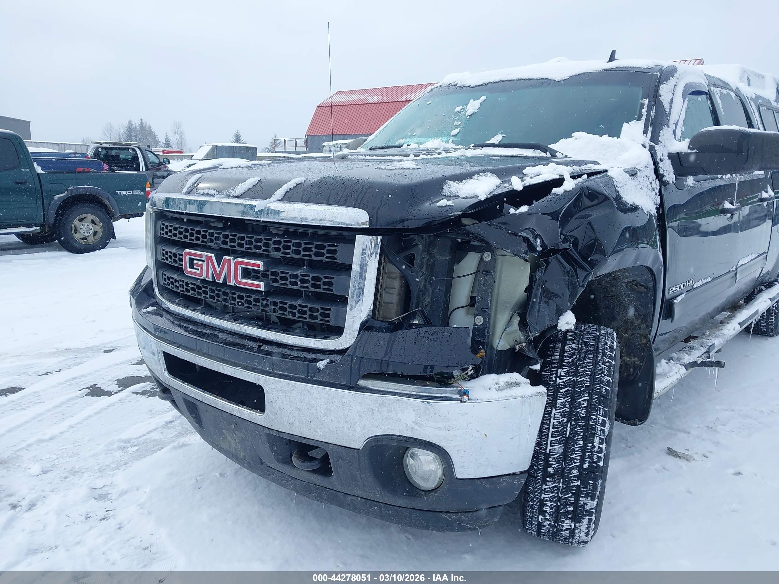 GMC SIERRA image 6
