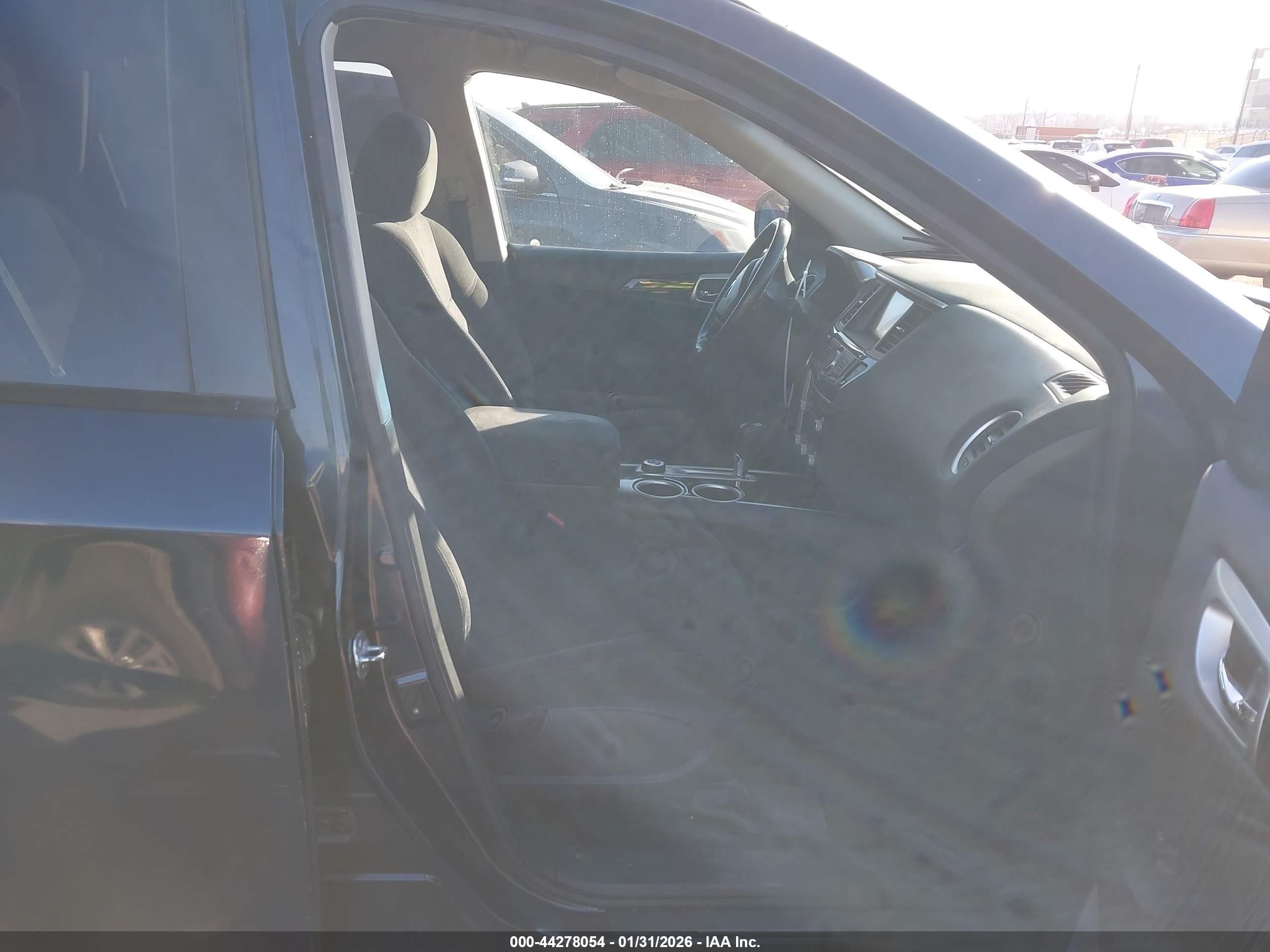 NISSAN PATHFINDER image 5