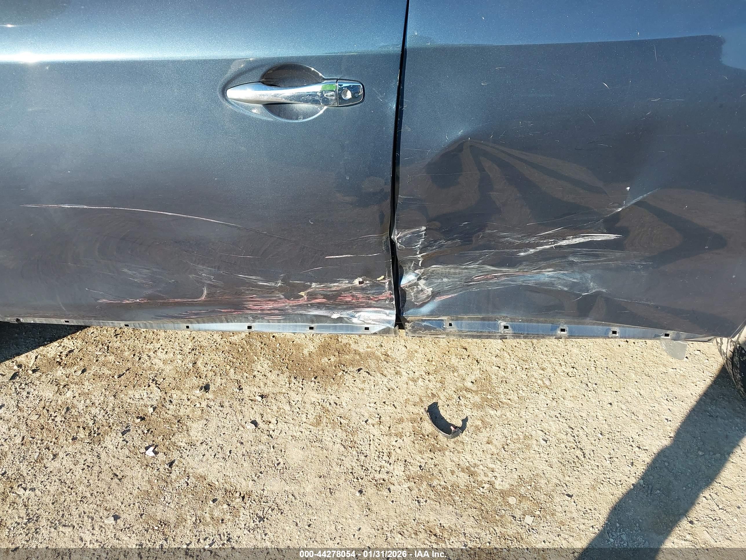 NISSAN PATHFINDER image 6
