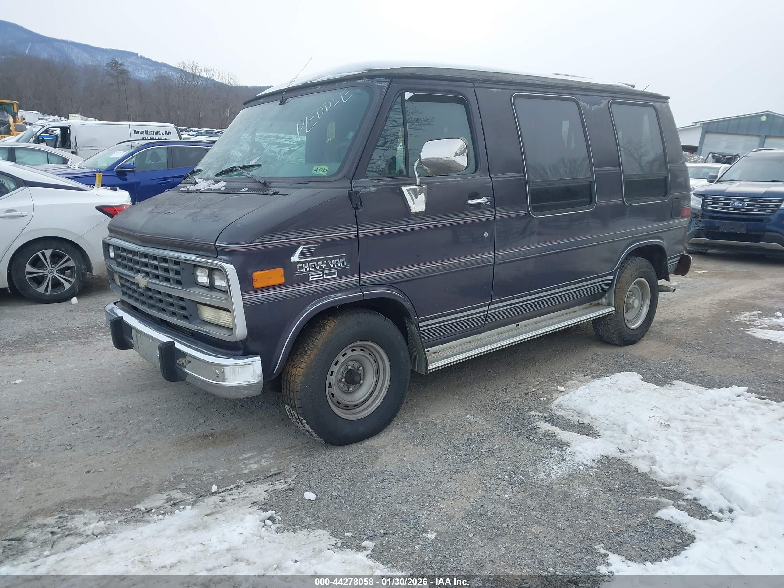 CHEVROLET G20 image 2