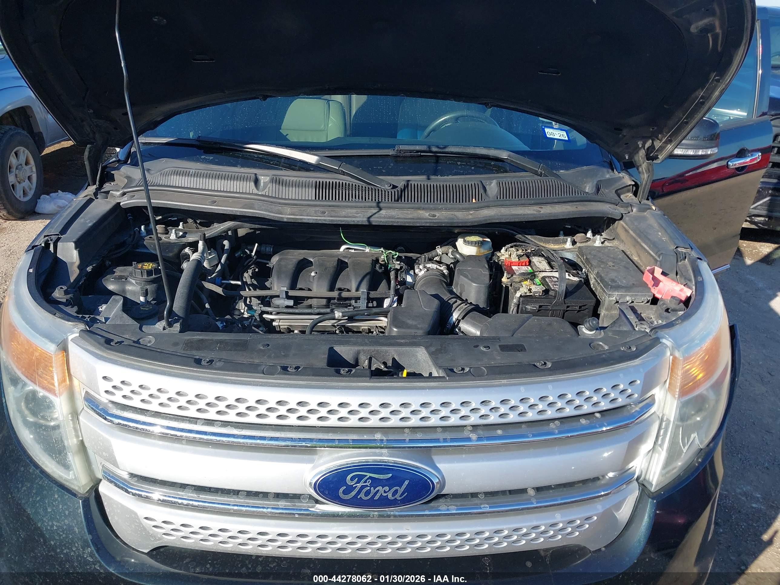FORD EXPLORER image 10