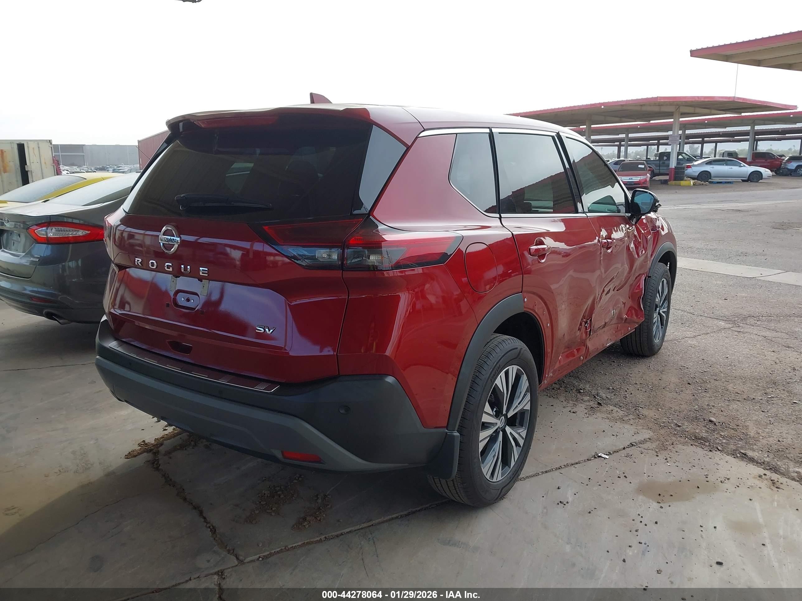NISSAN ROGUE image 4