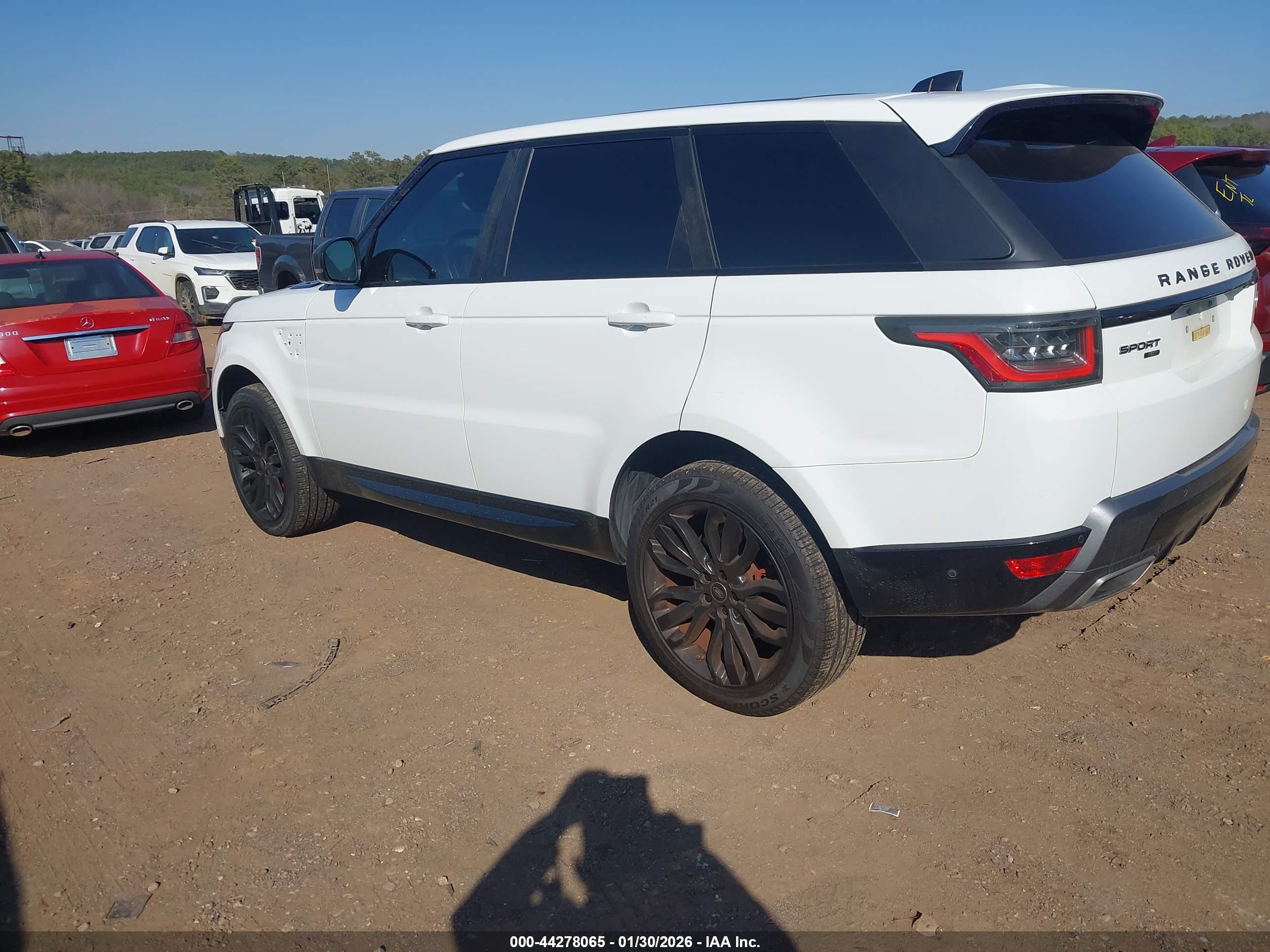 LAND ROVER image 3