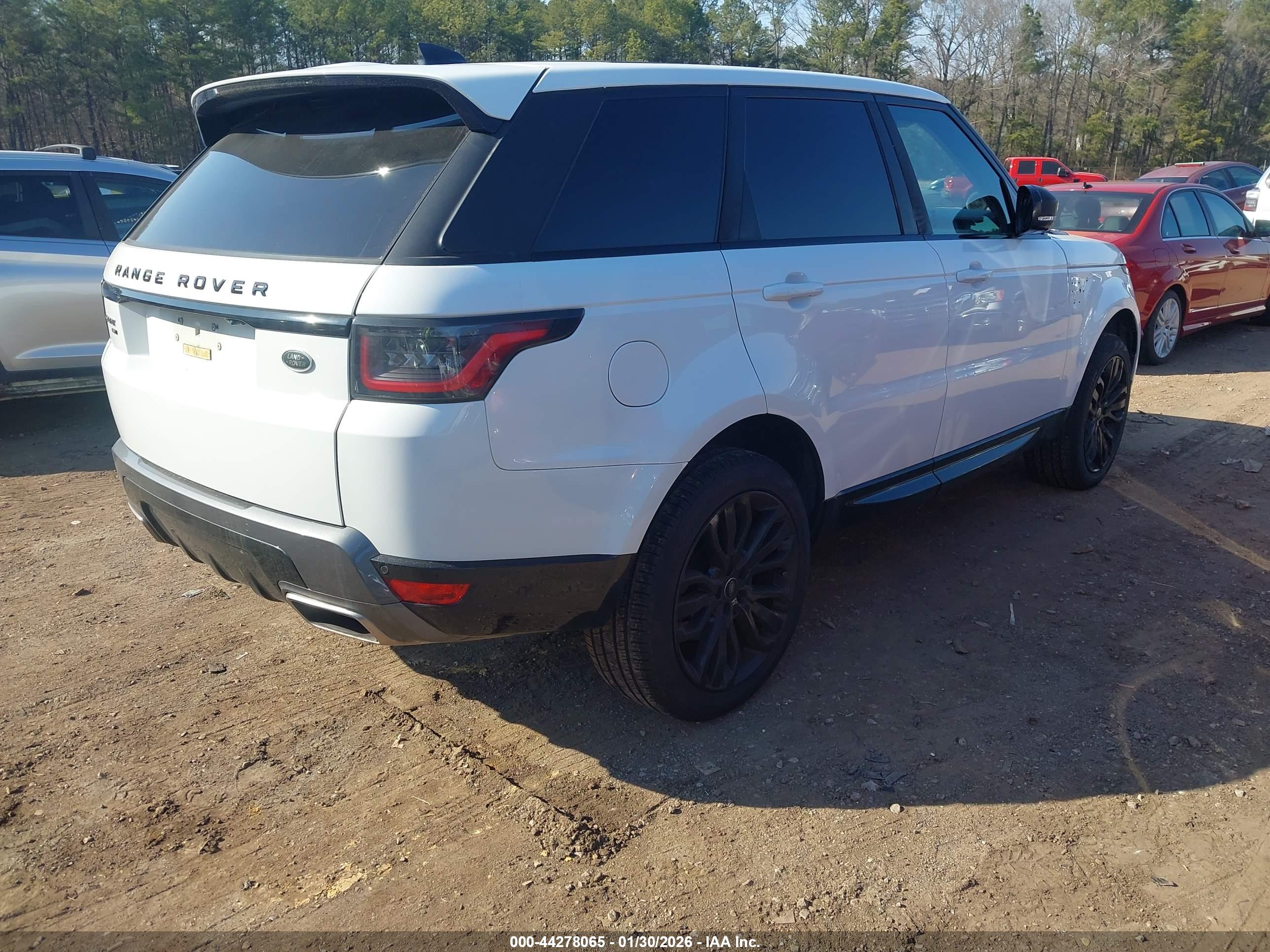 LAND ROVER image 4