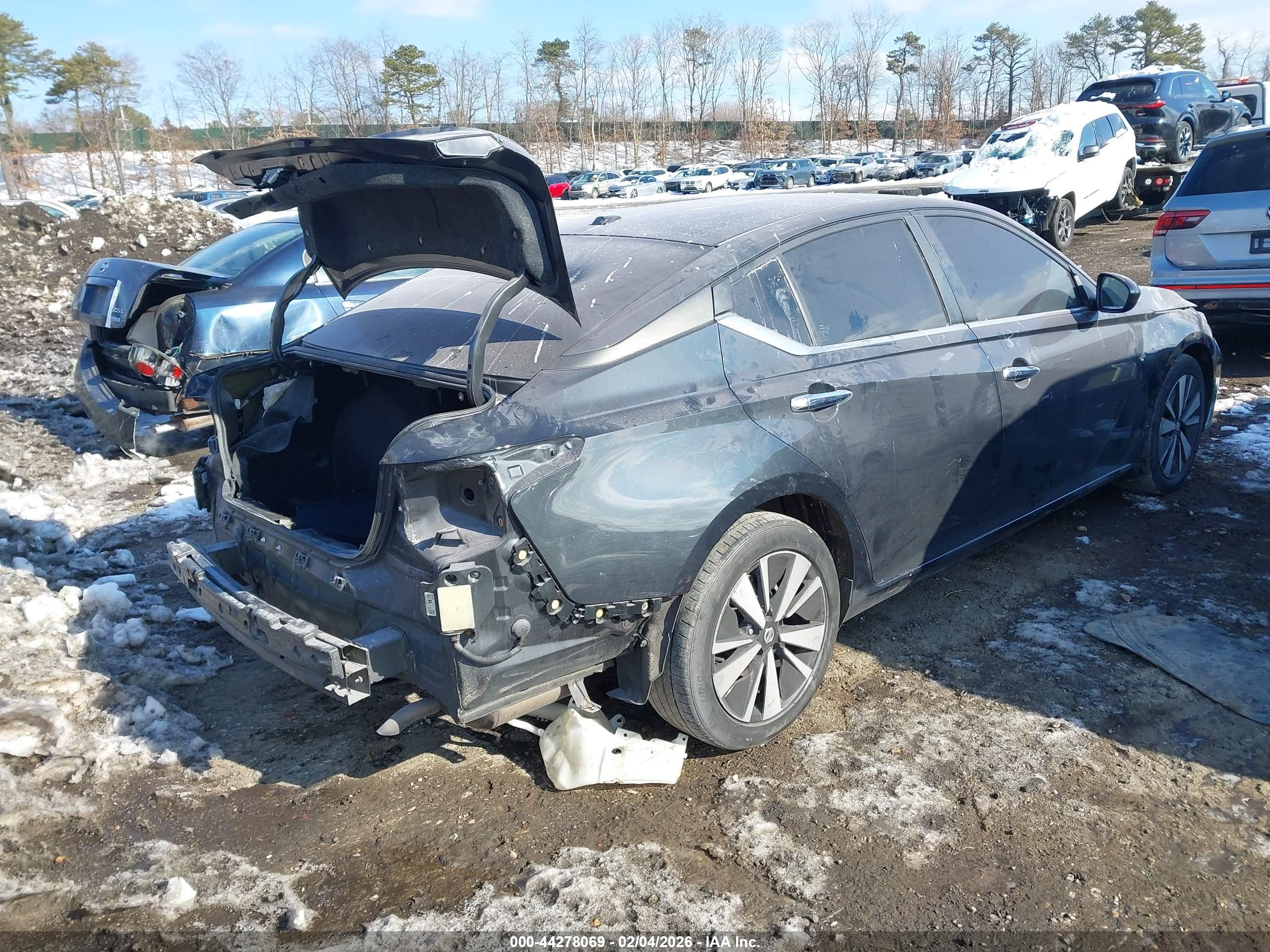 NISSAN ALTIMA image 4