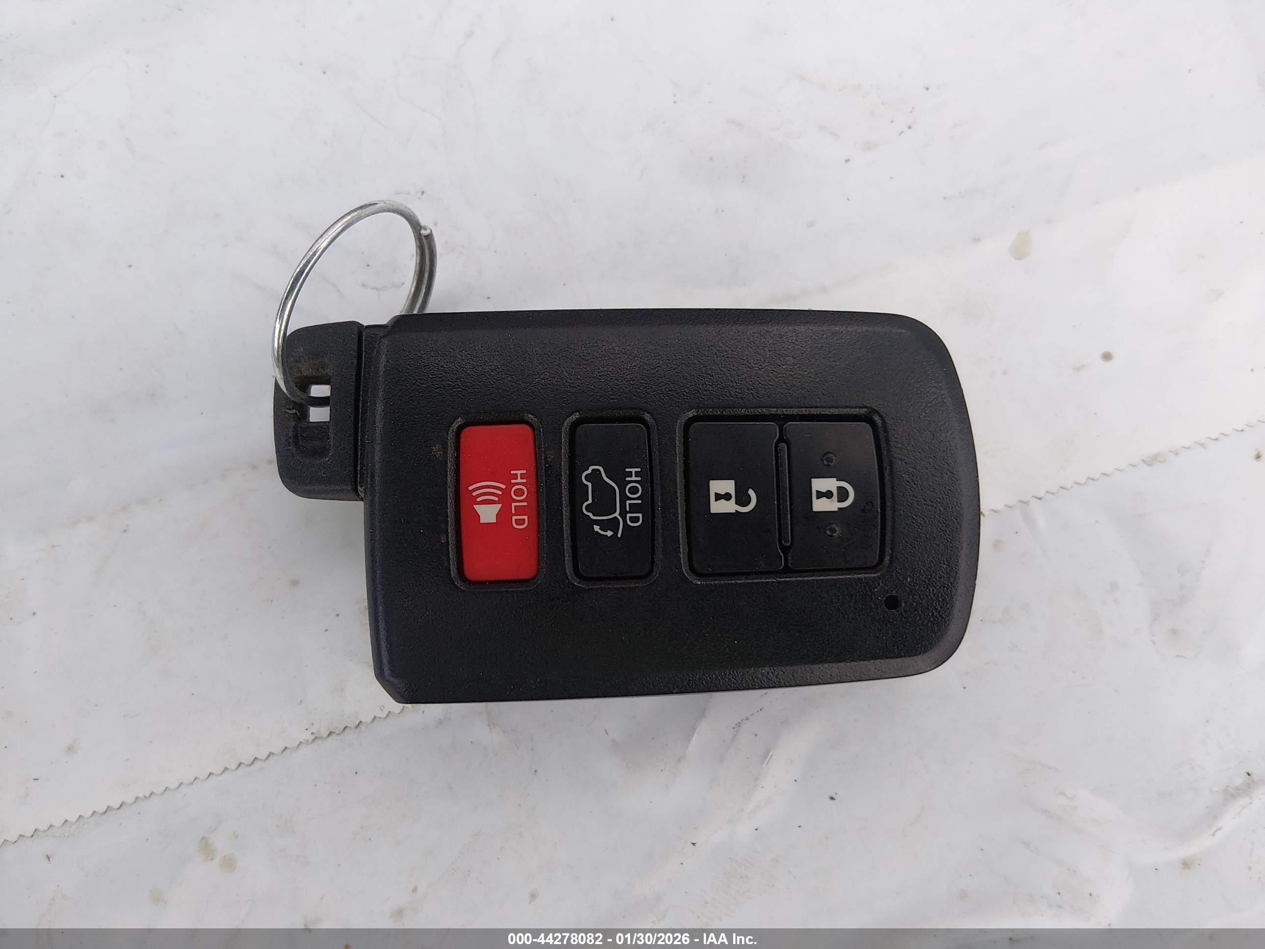 TOYOTA RAV4 image 11