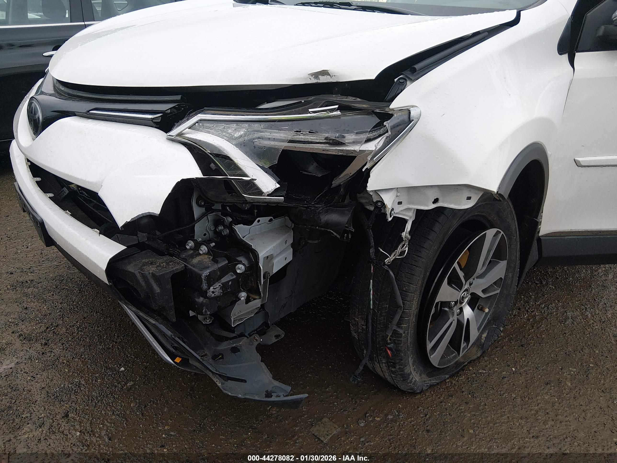 TOYOTA RAV4 image 6