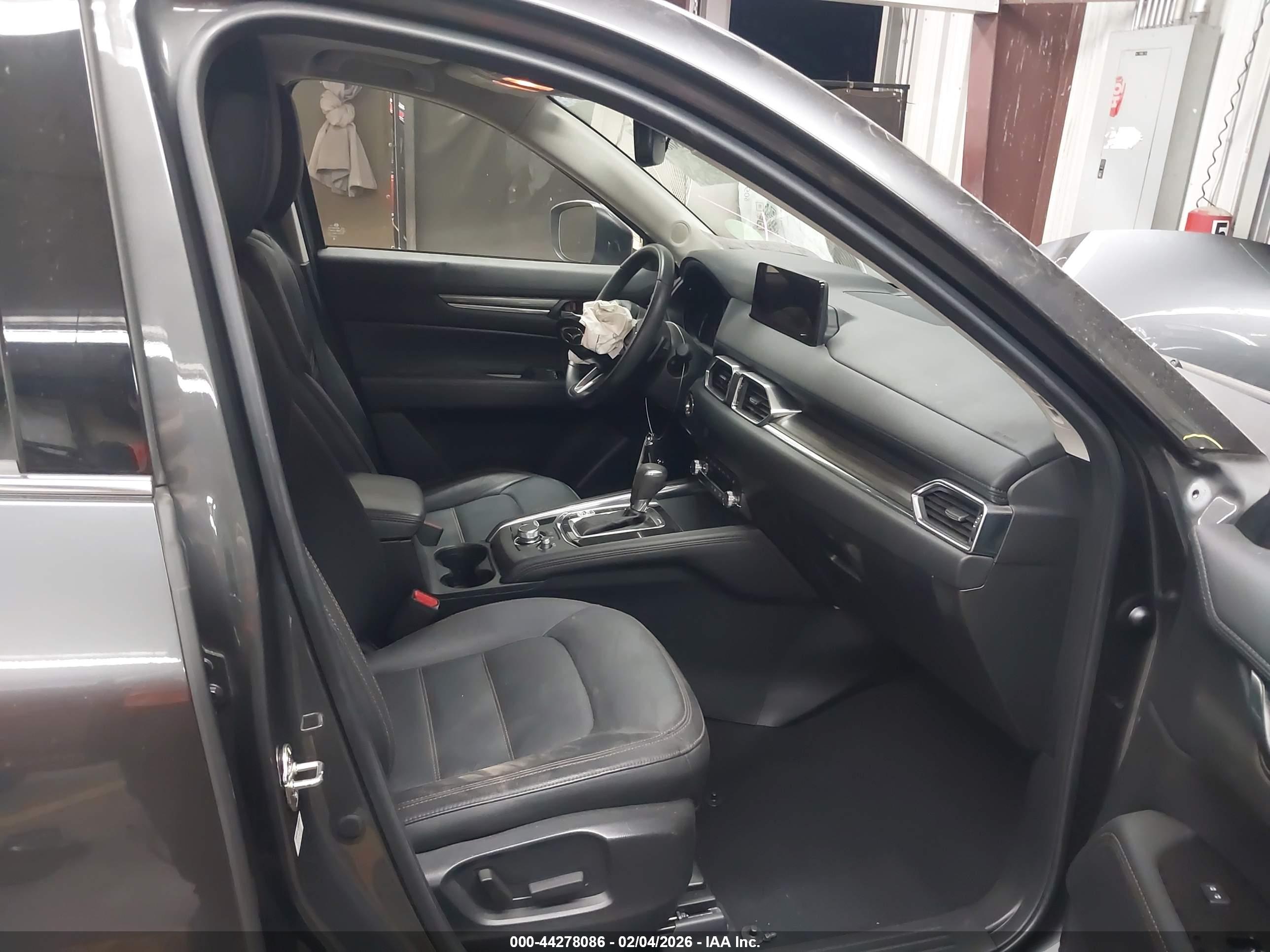 MAZDA CX-5 image 5