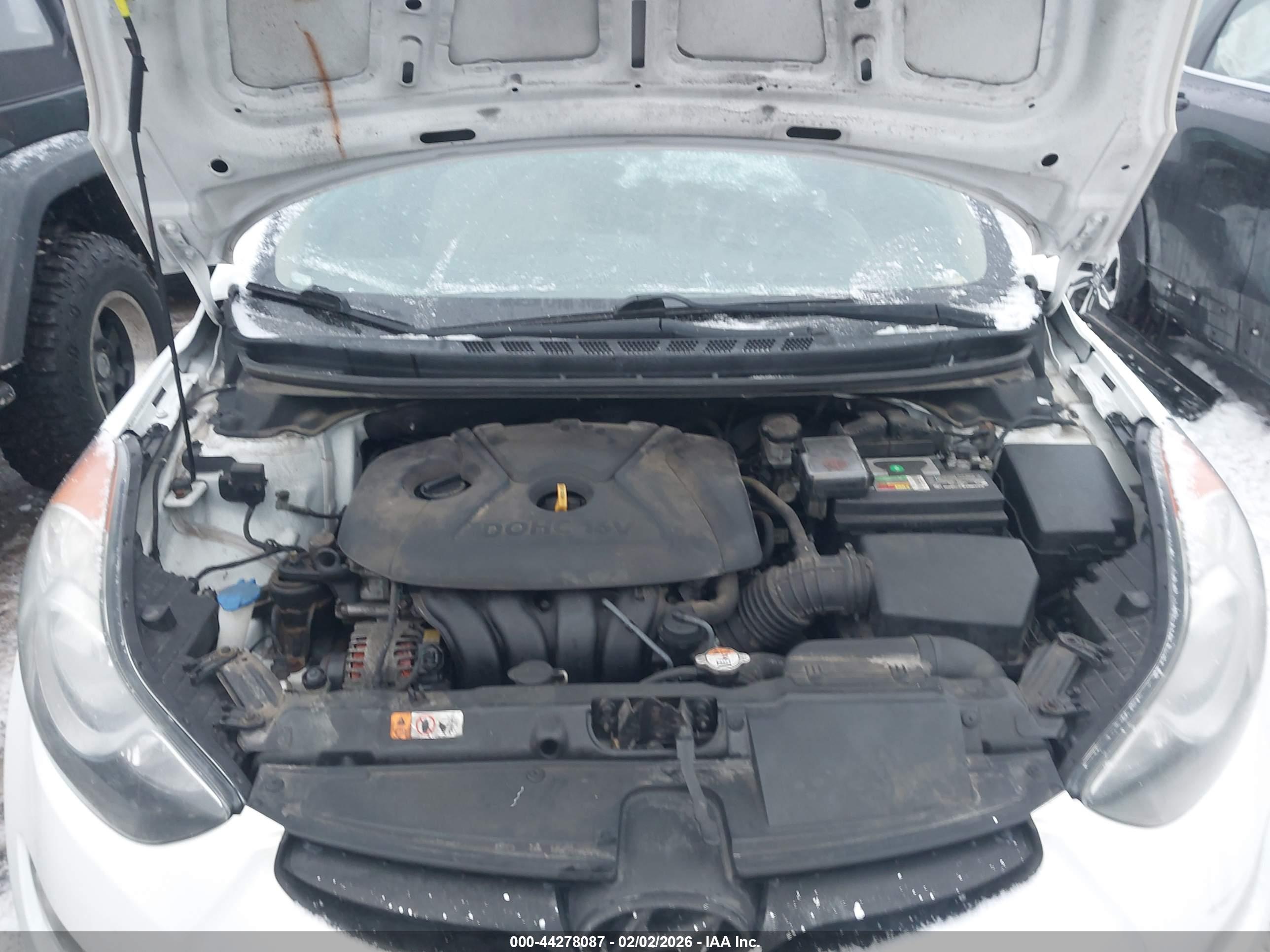 HYUNDAI ELANTRA image 10