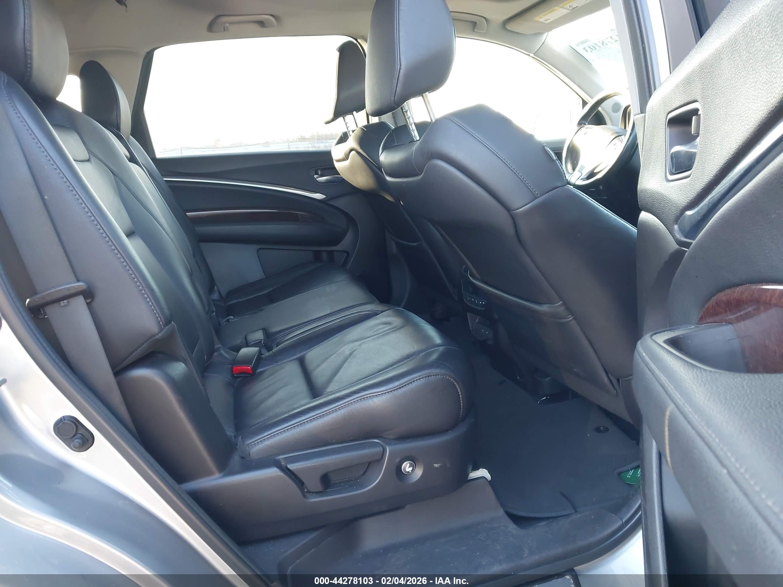 ACURA MDX image 8