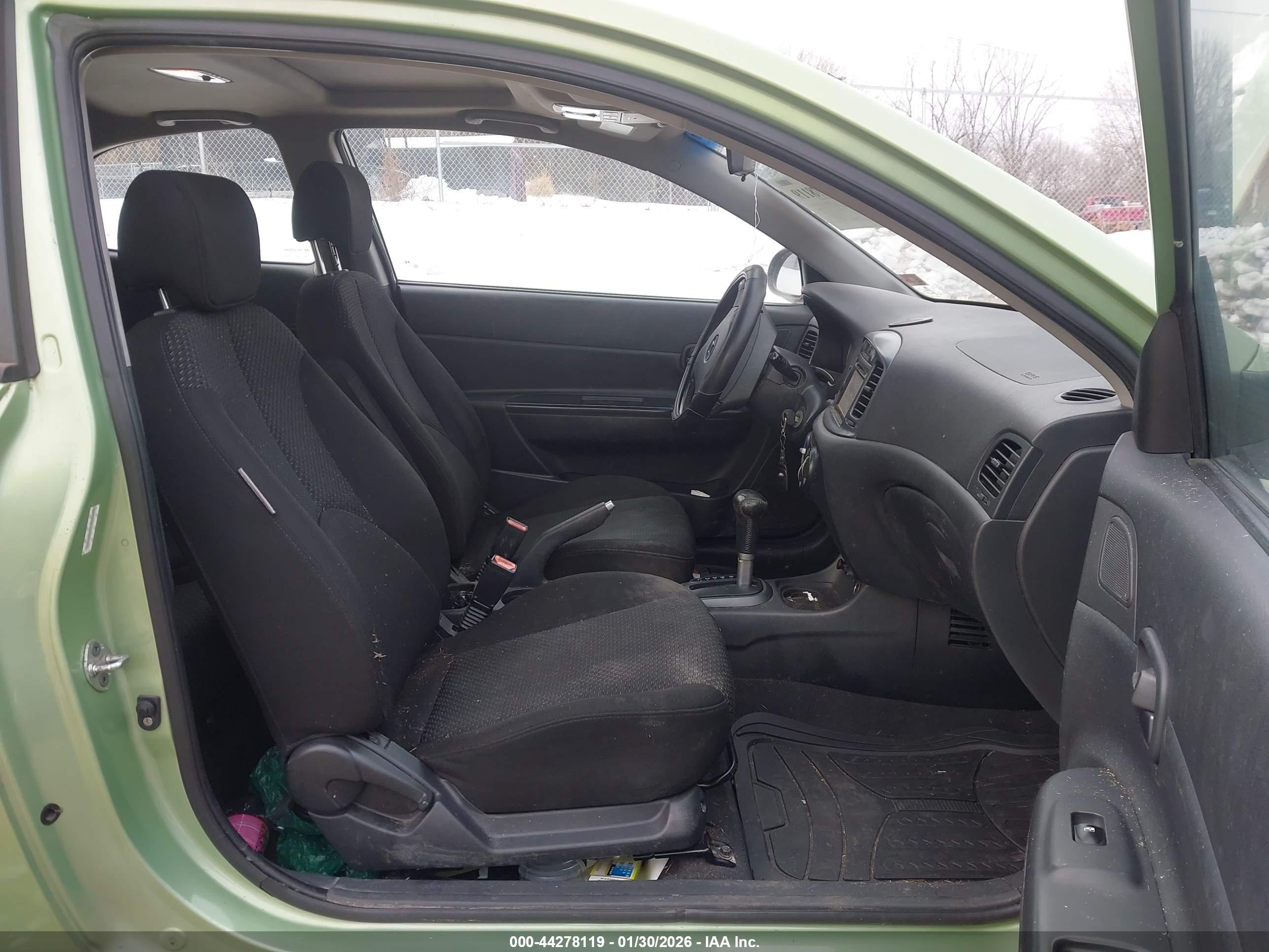 HYUNDAI ACCENT image 5