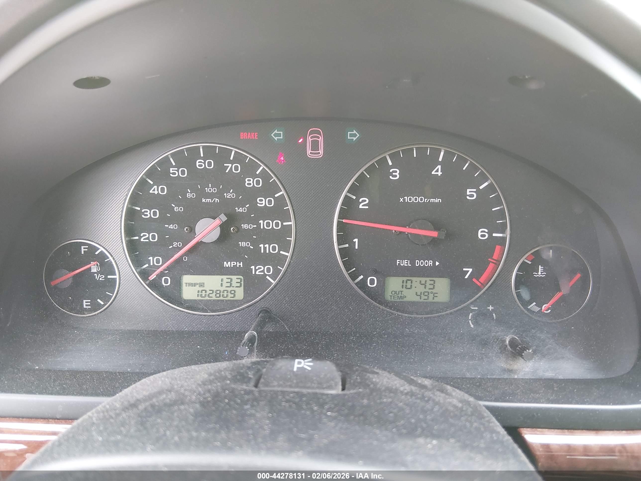 SUBARU OUTBACK image 7