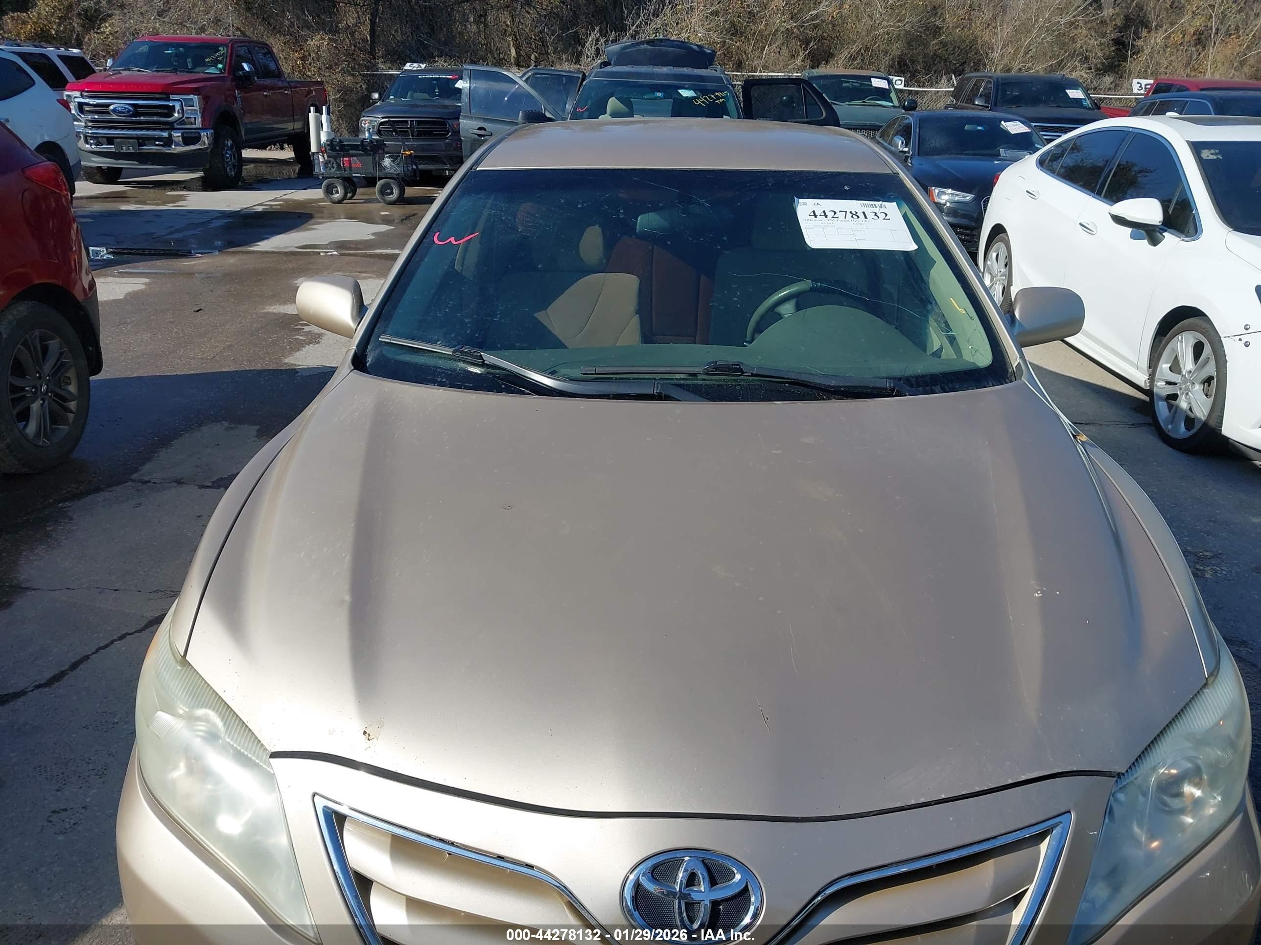 TOYOTA CAMRY image 6
