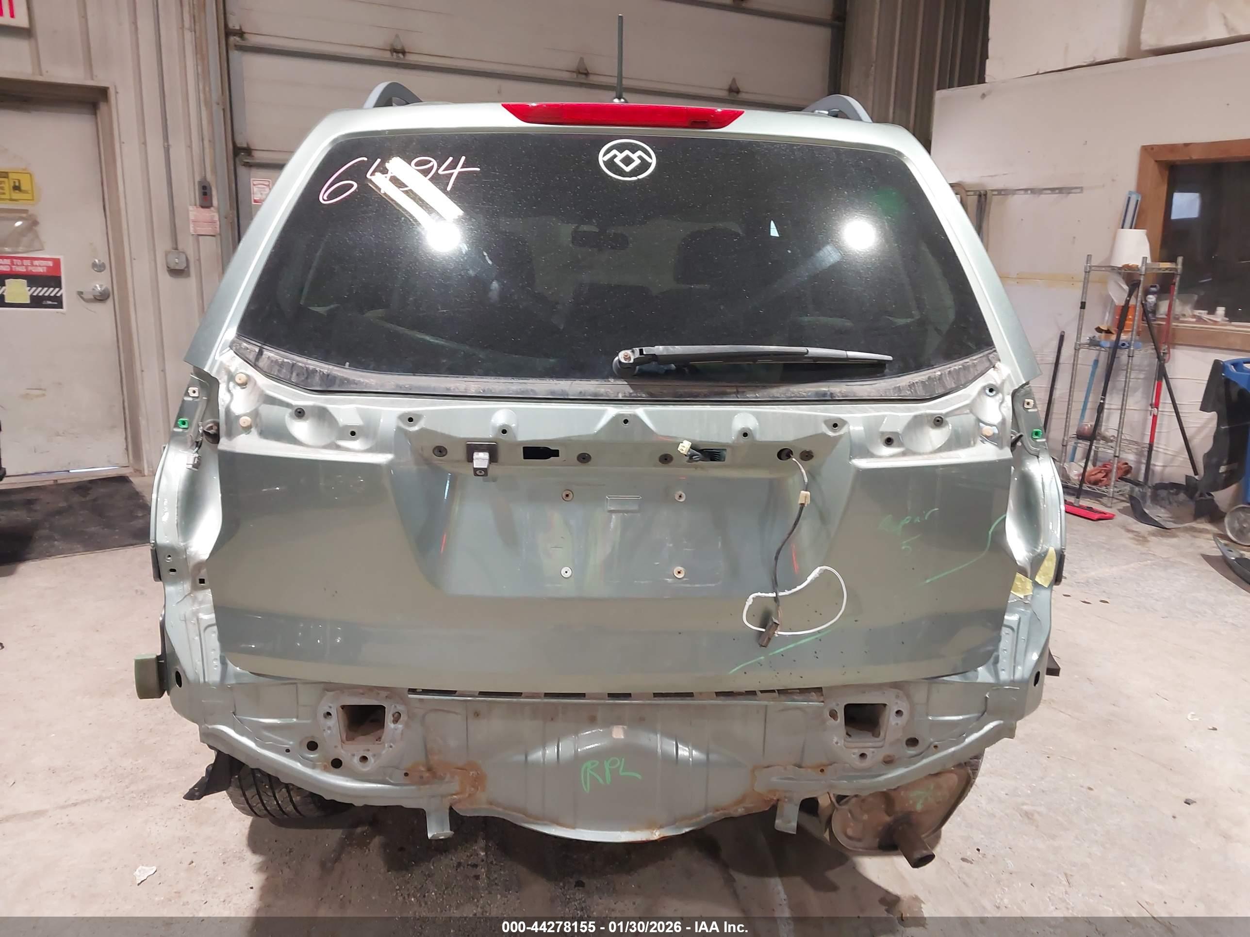 SUBARU FORESTER image 6
