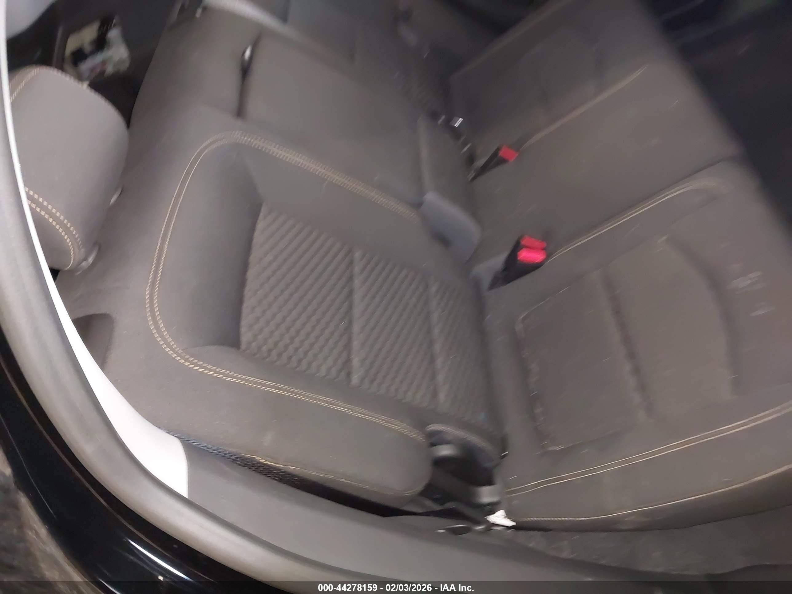 GMC TERRAIN image 8