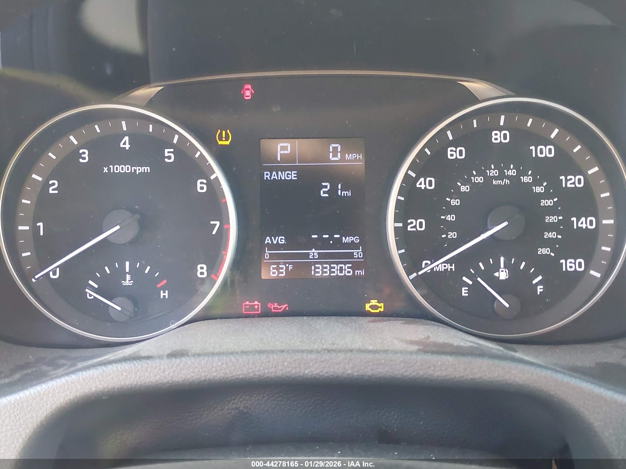 HYUNDAI ELANTRA image 7