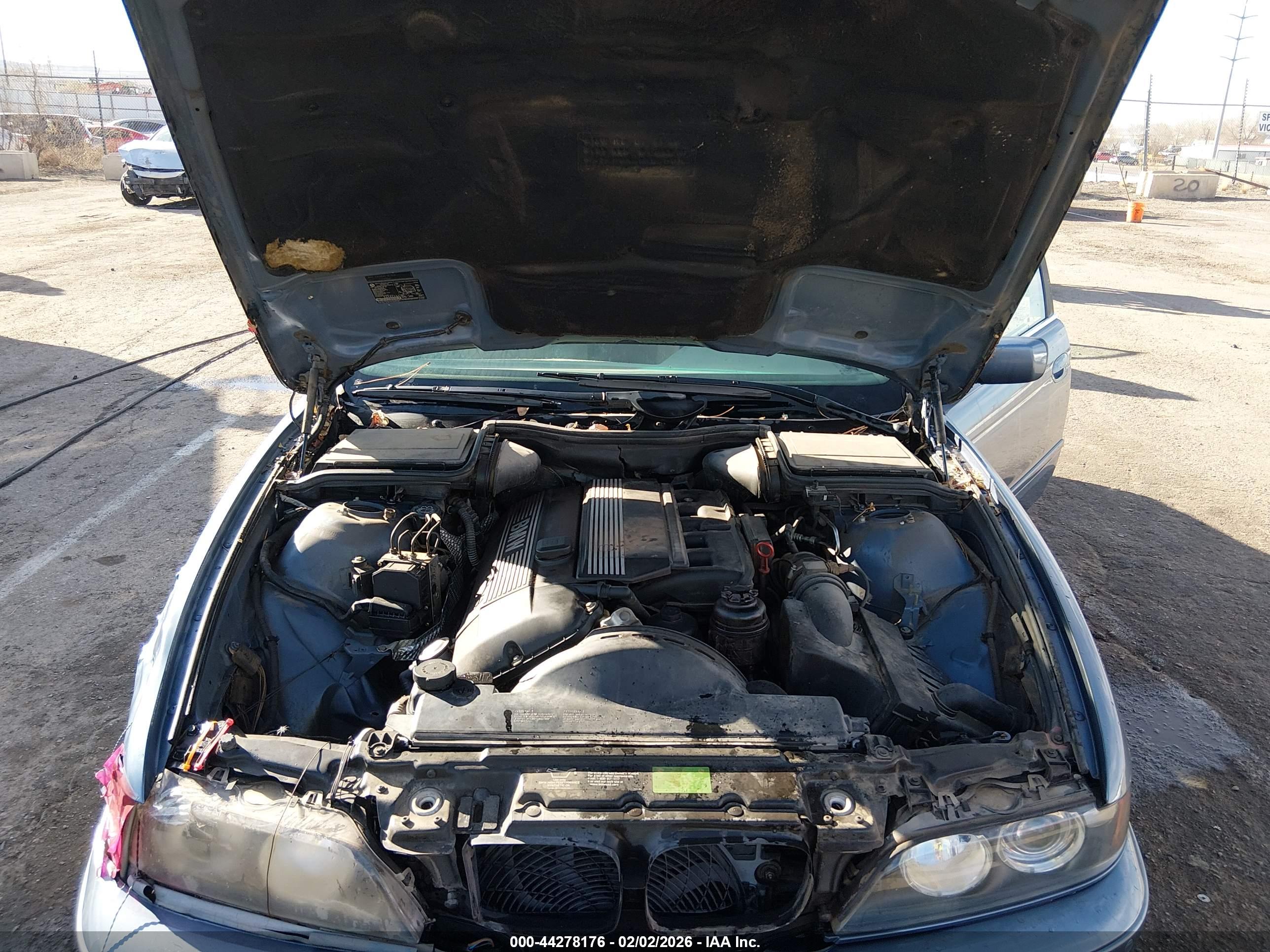 BMW 530IA image 10