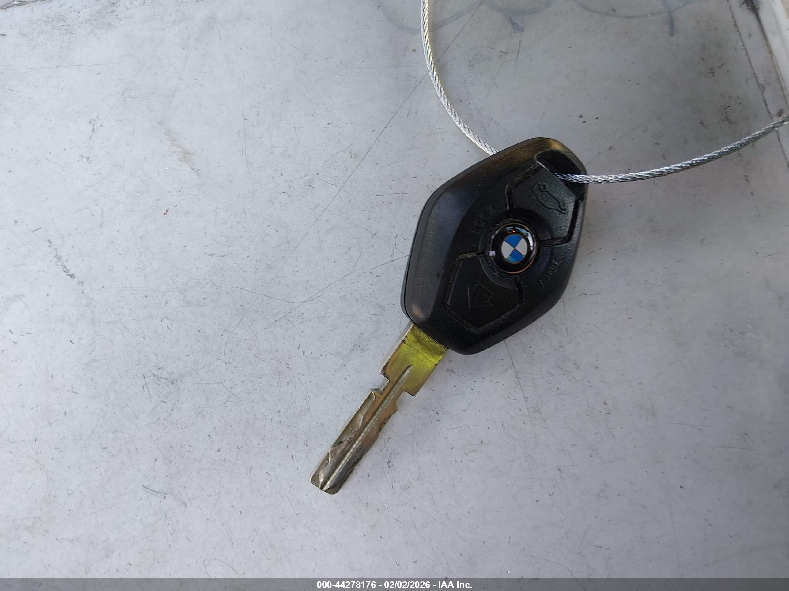 BMW 530IA image 11