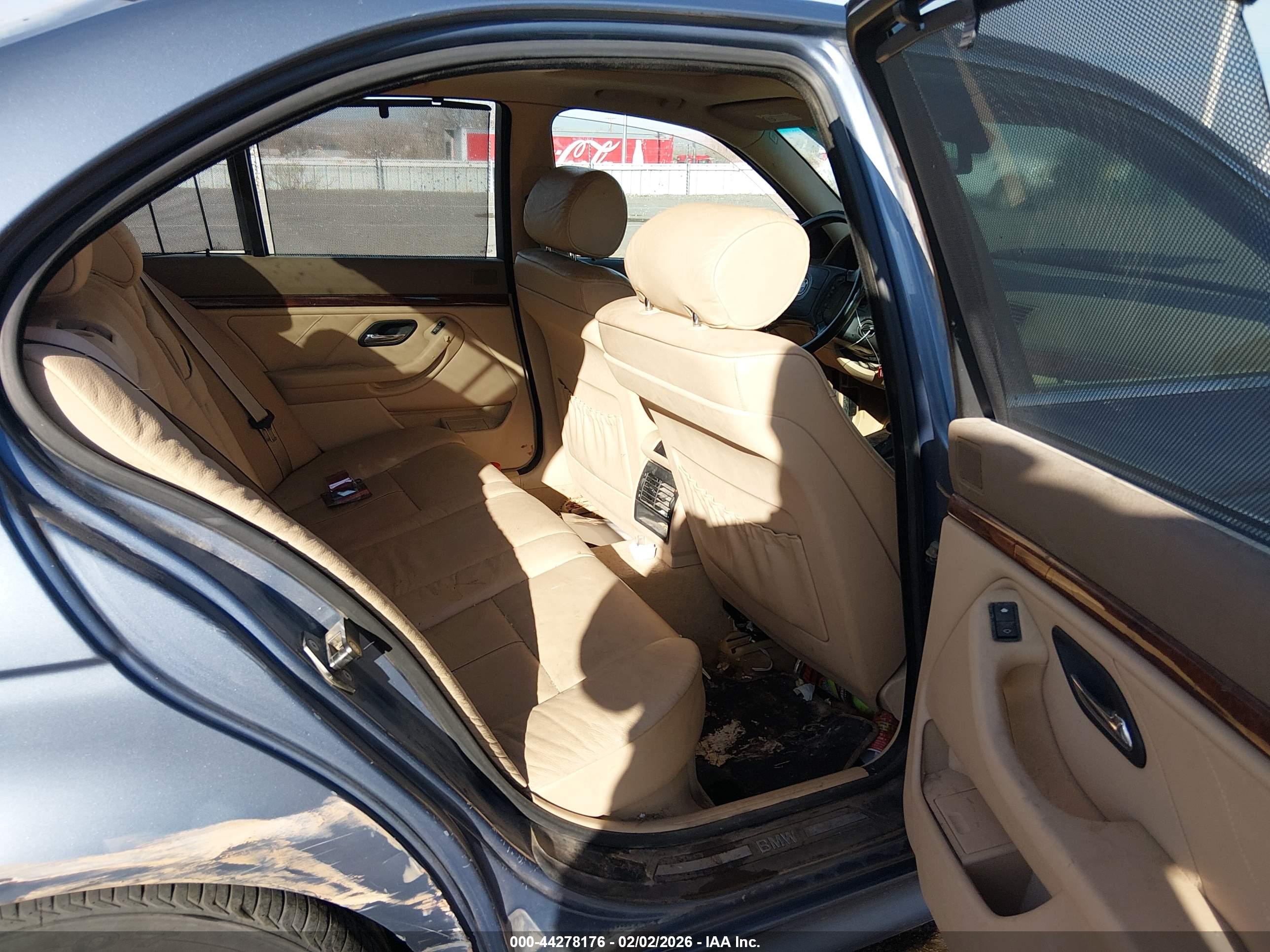 BMW 530IA image 8