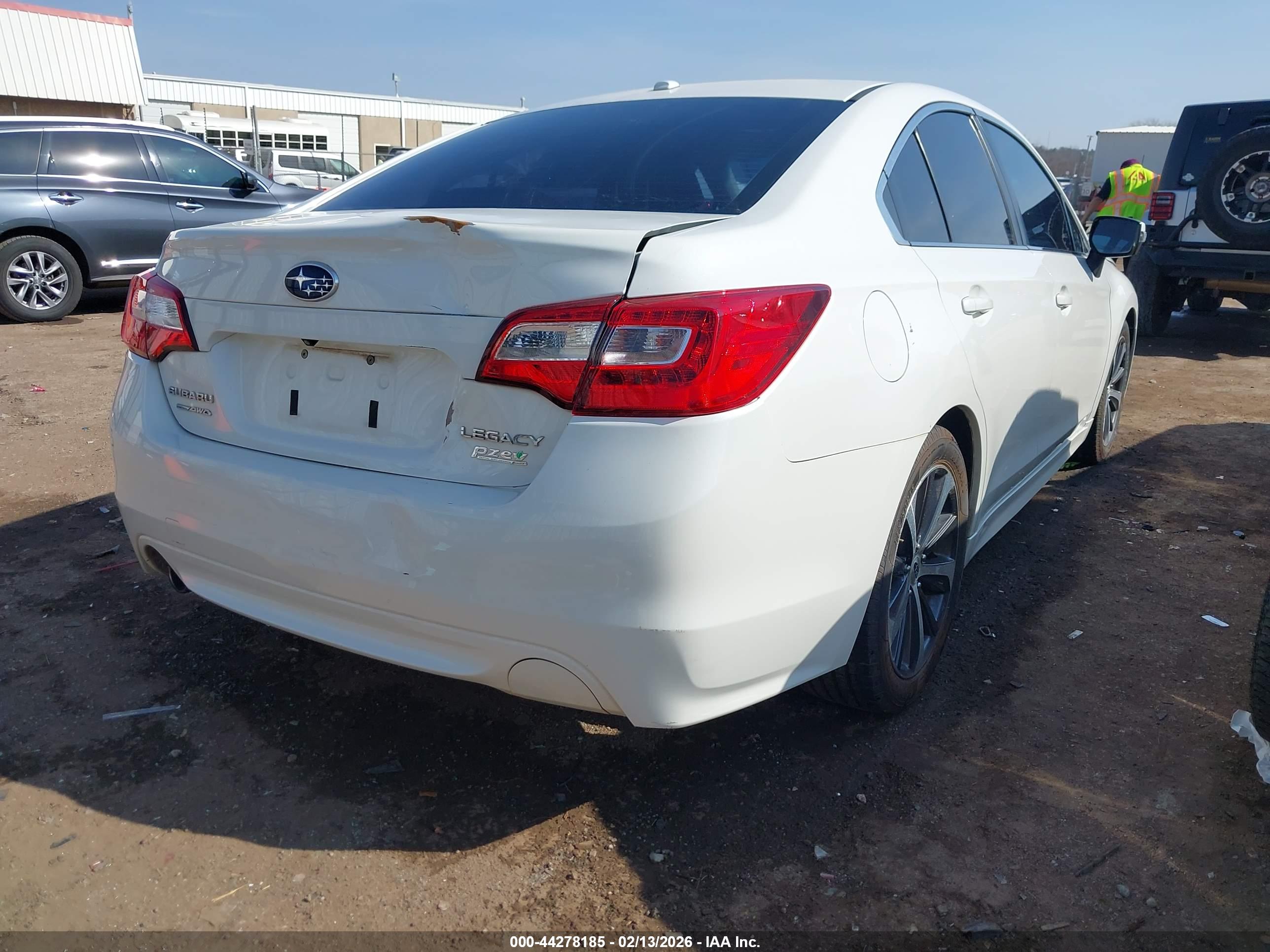 SUBARU LEGACY image 4