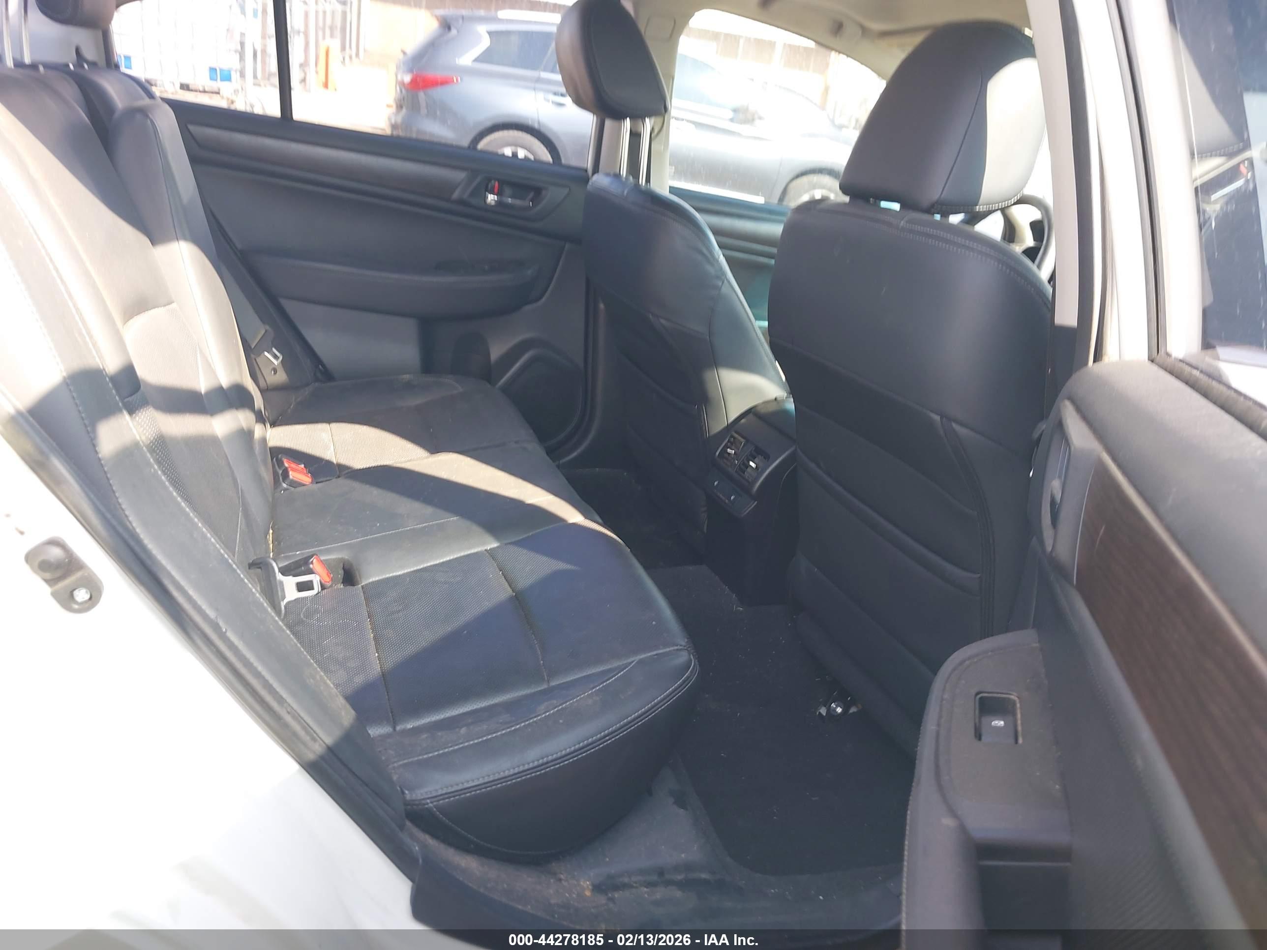 SUBARU LEGACY image 8