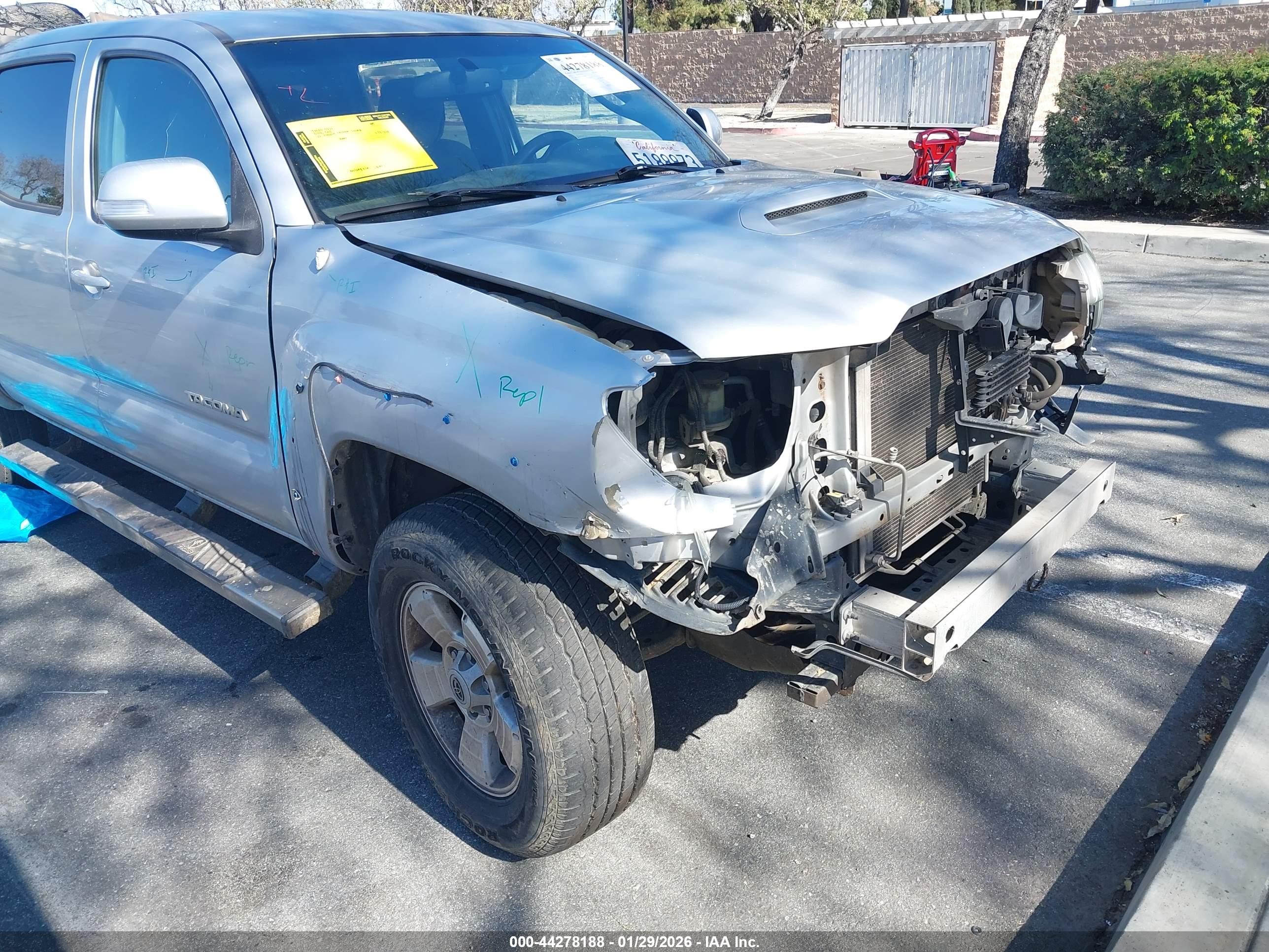 TOYOTA TACOMA image 6