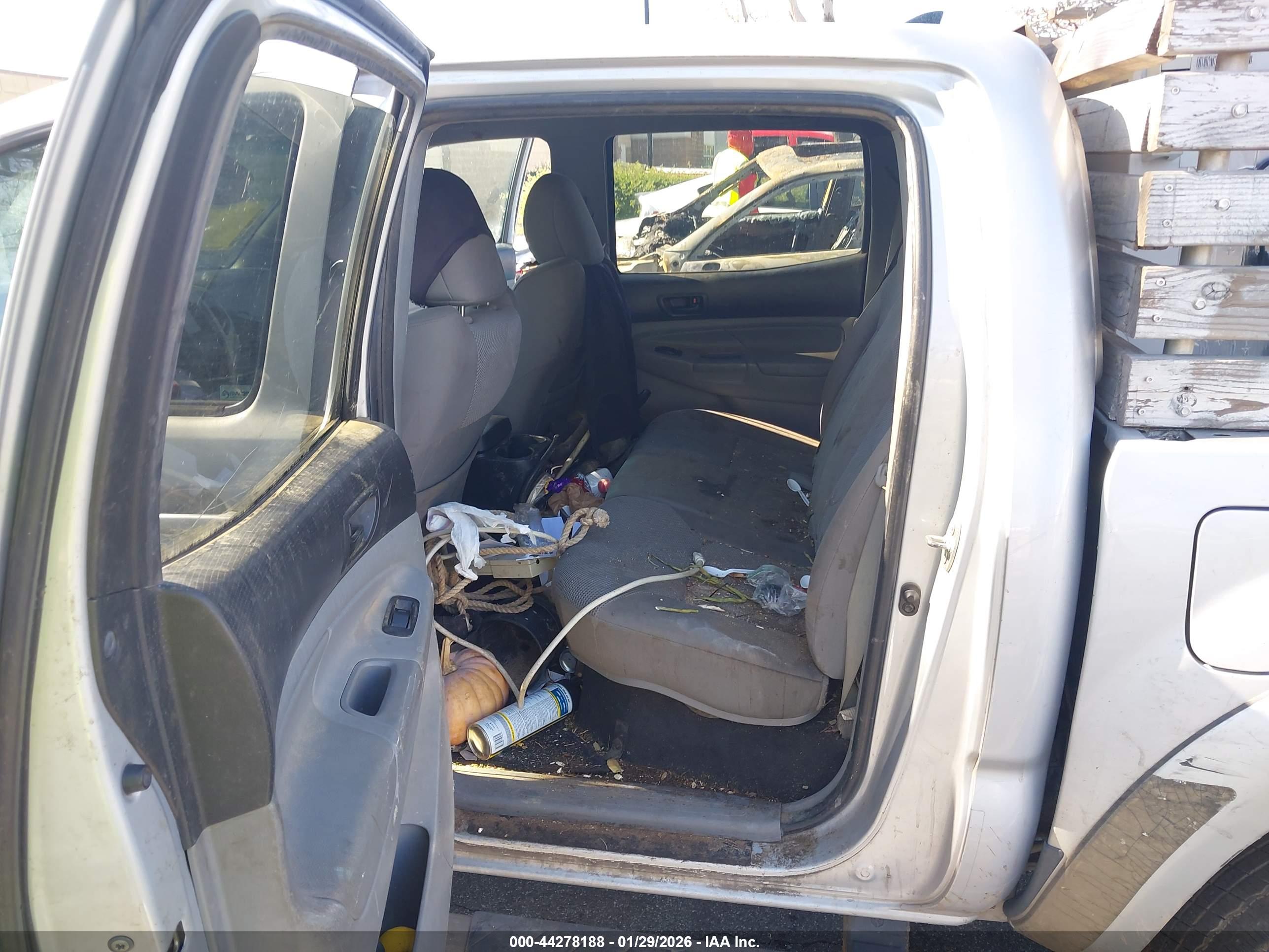 TOYOTA TACOMA image 8