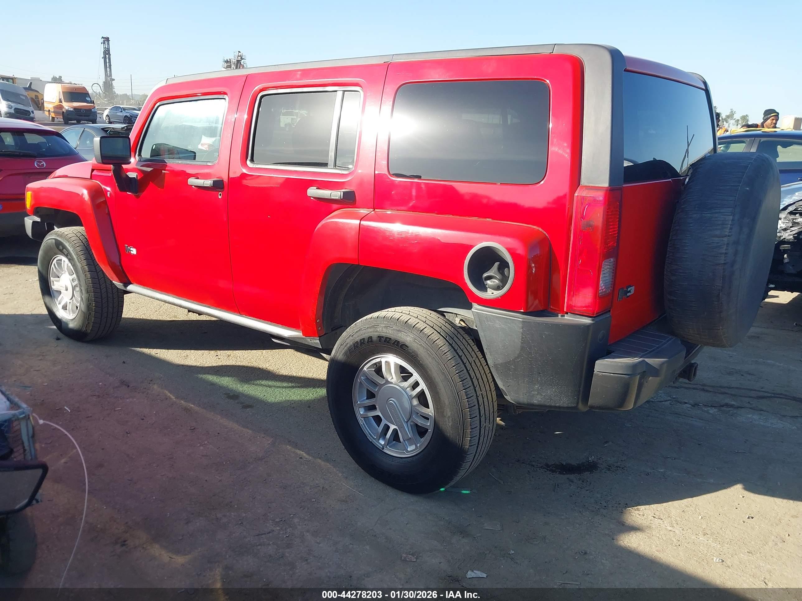 HUMMER H3 image 3
