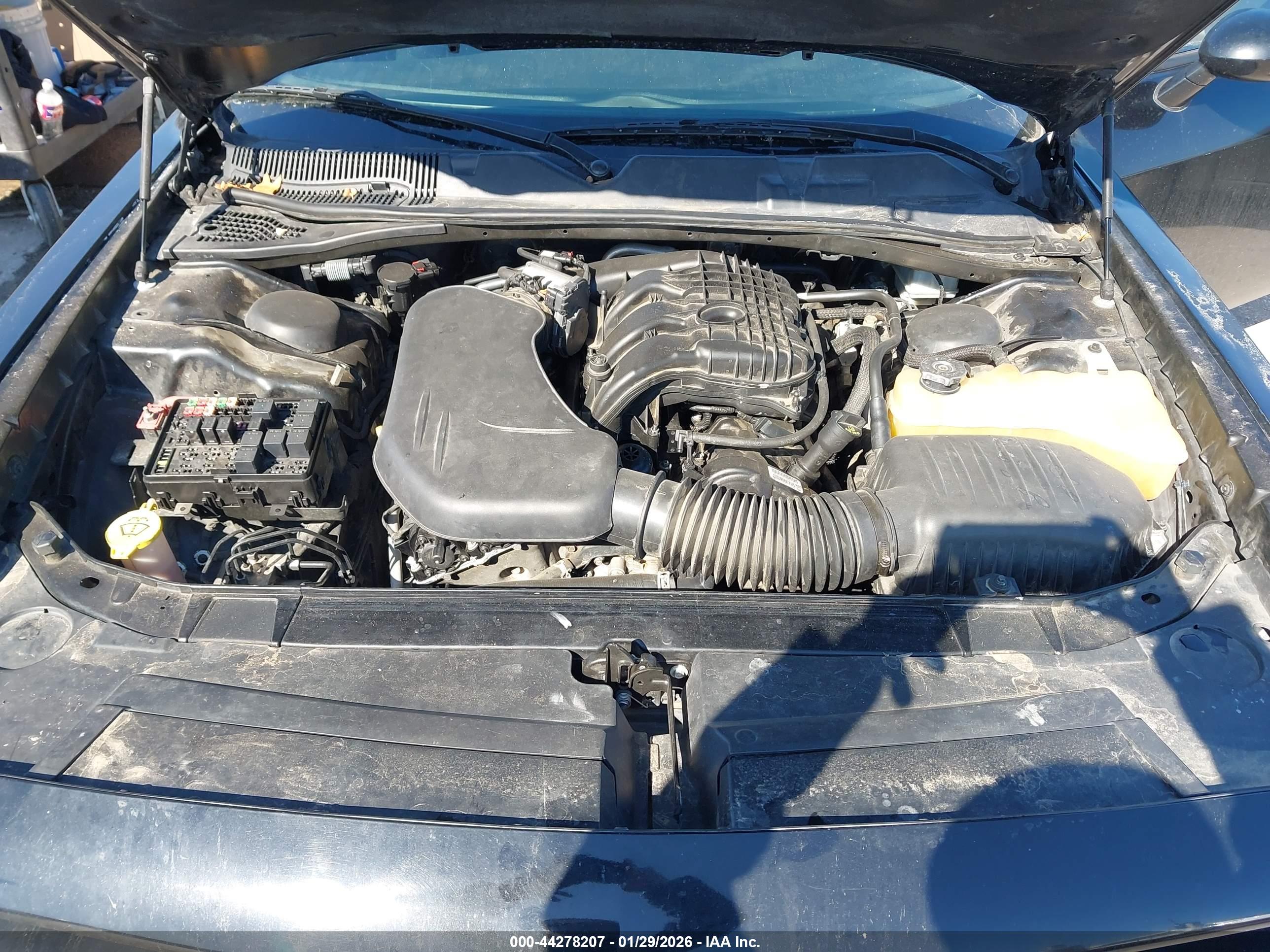 DODGE CHALLENGER image 10