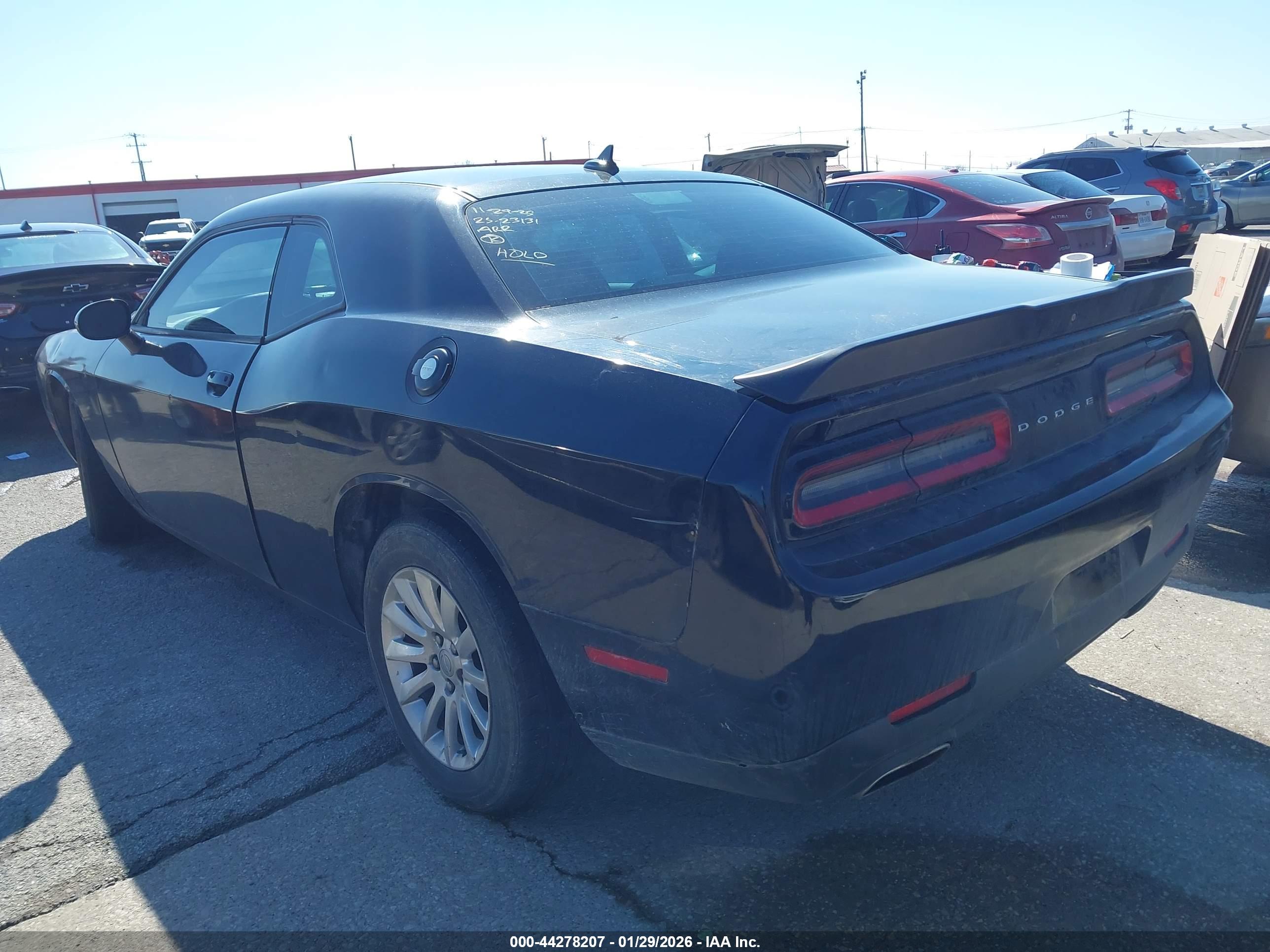 DODGE CHALLENGER image 3