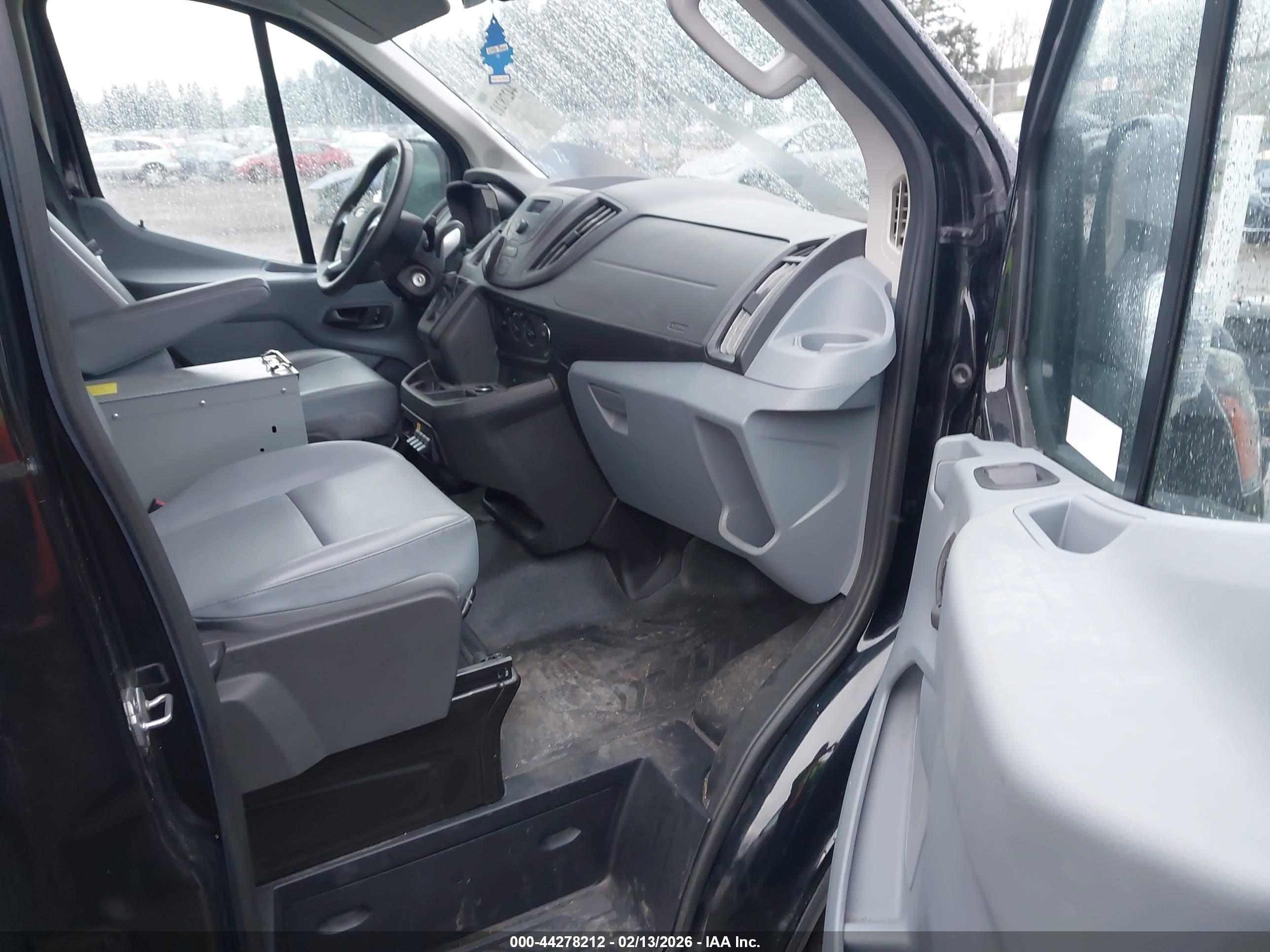 FORD TRANSIT-250 image 5