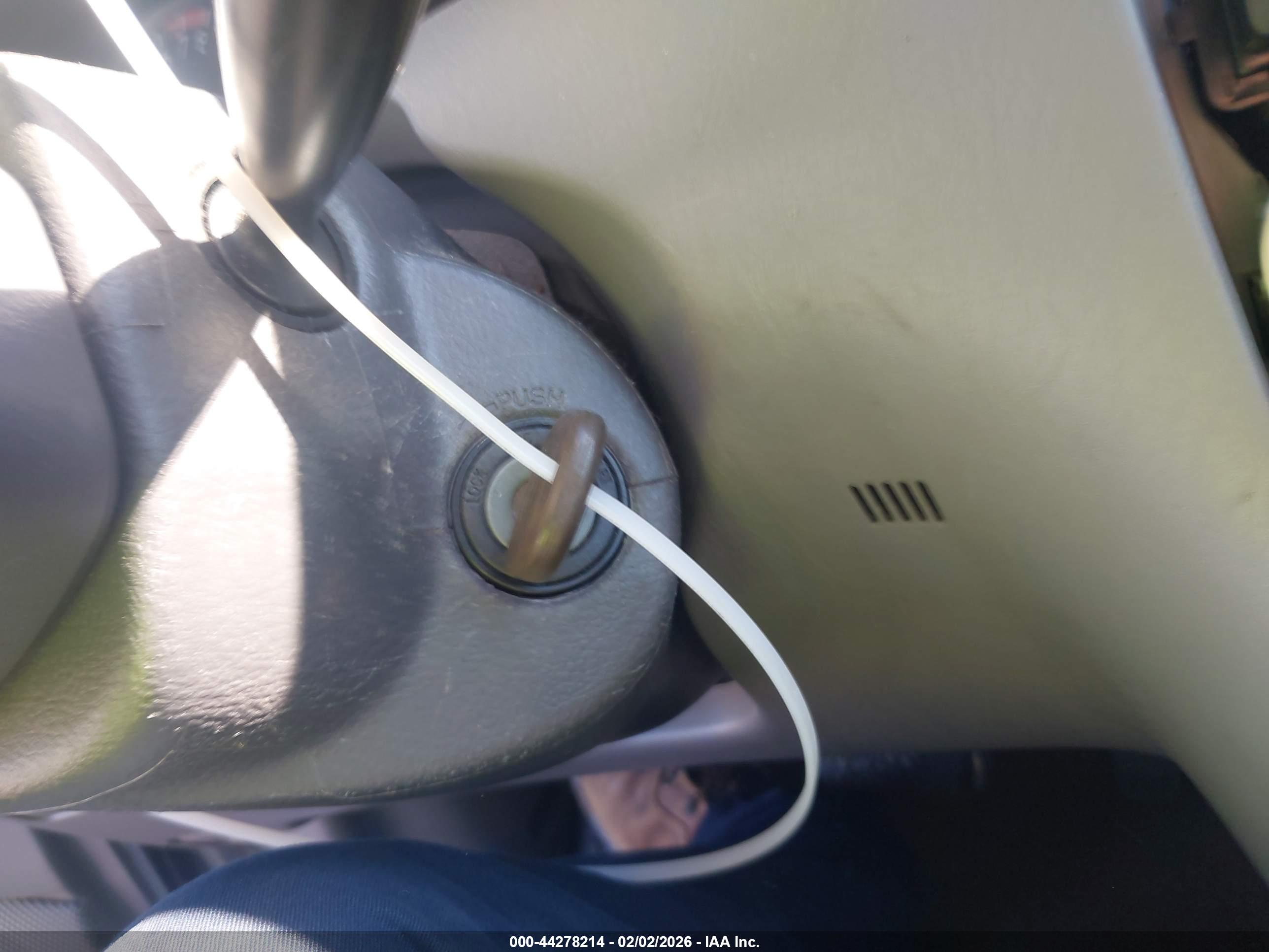TOYOTA COROLLA image 11