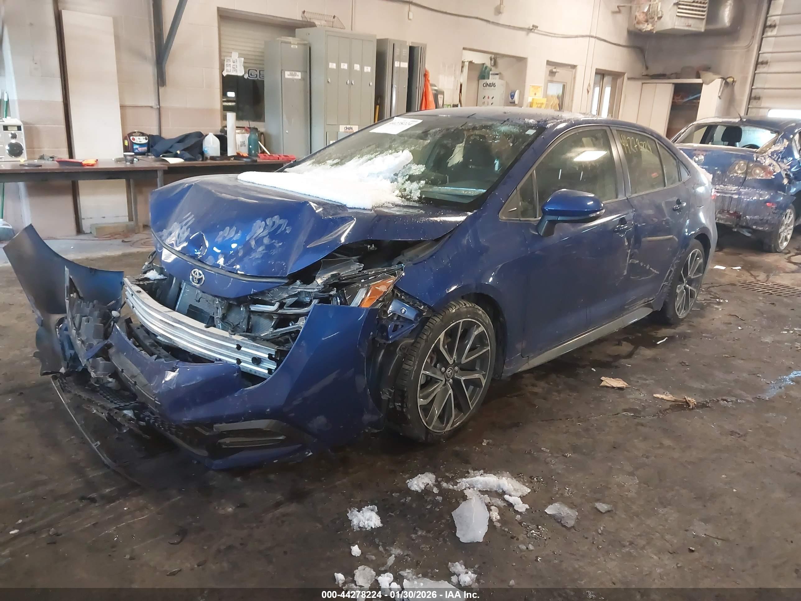 TOYOTA COROLLA image 2