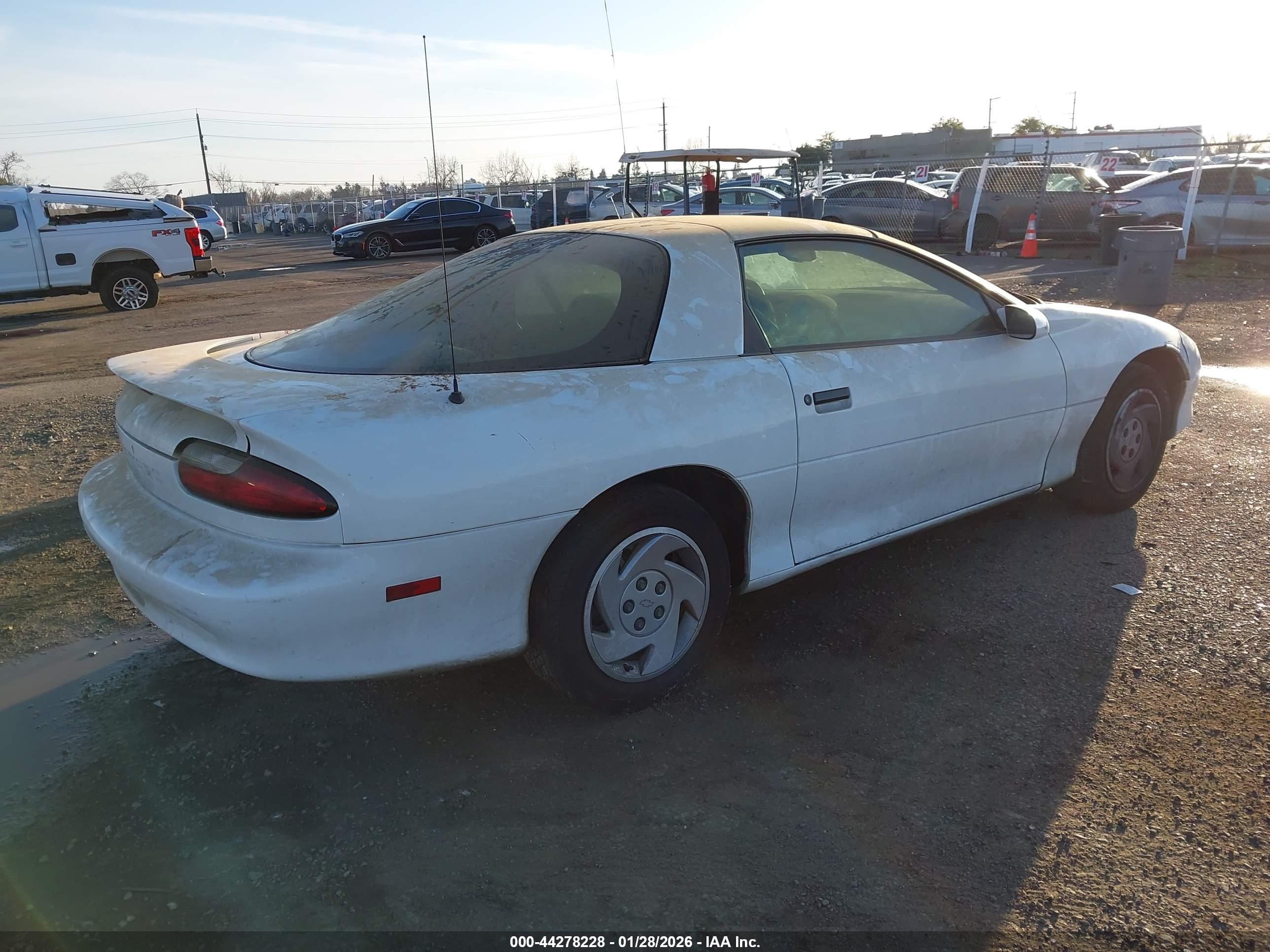 CHEVROLET CAMARO image 4