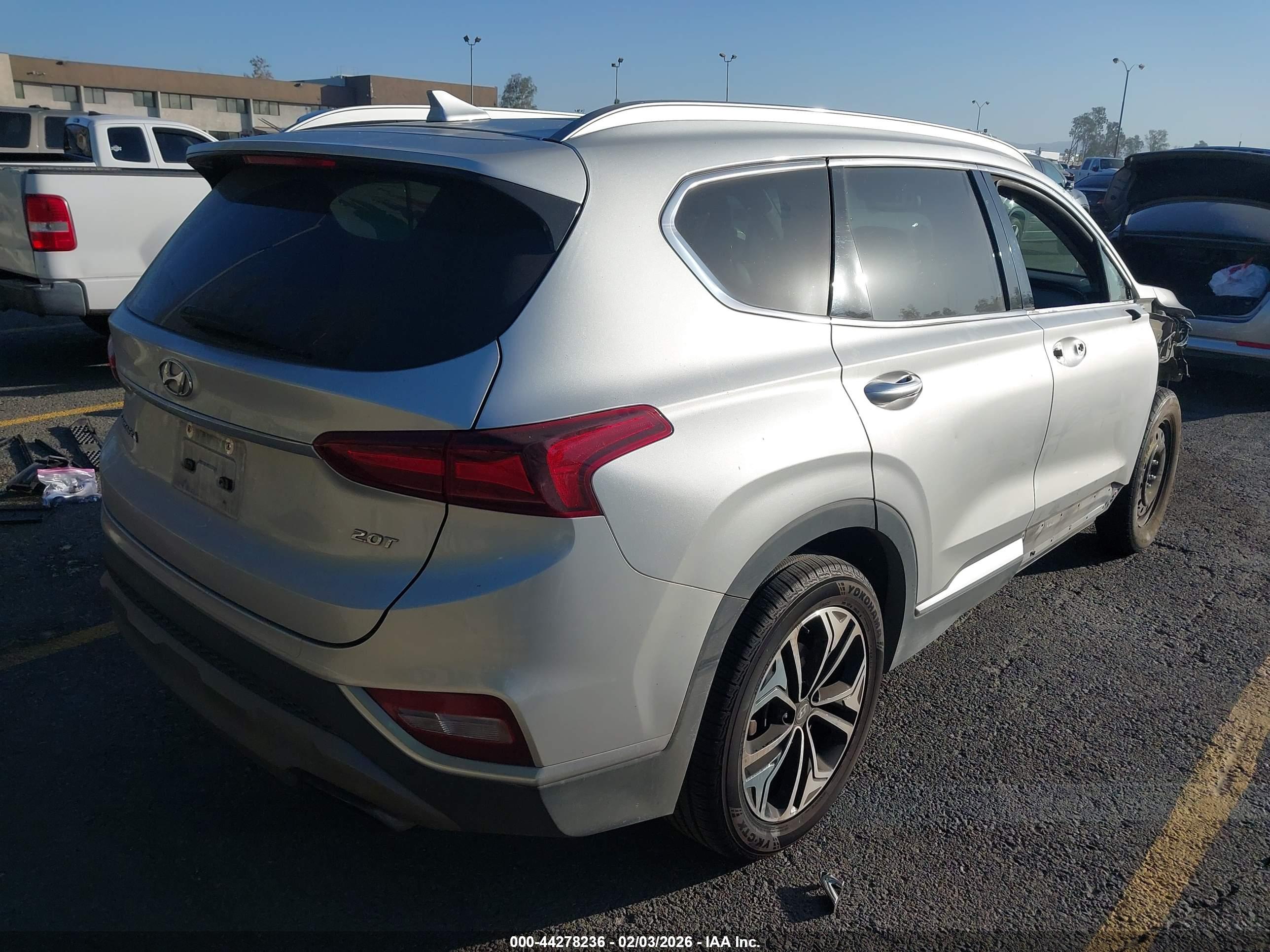 HYUNDAI SANTA image 4