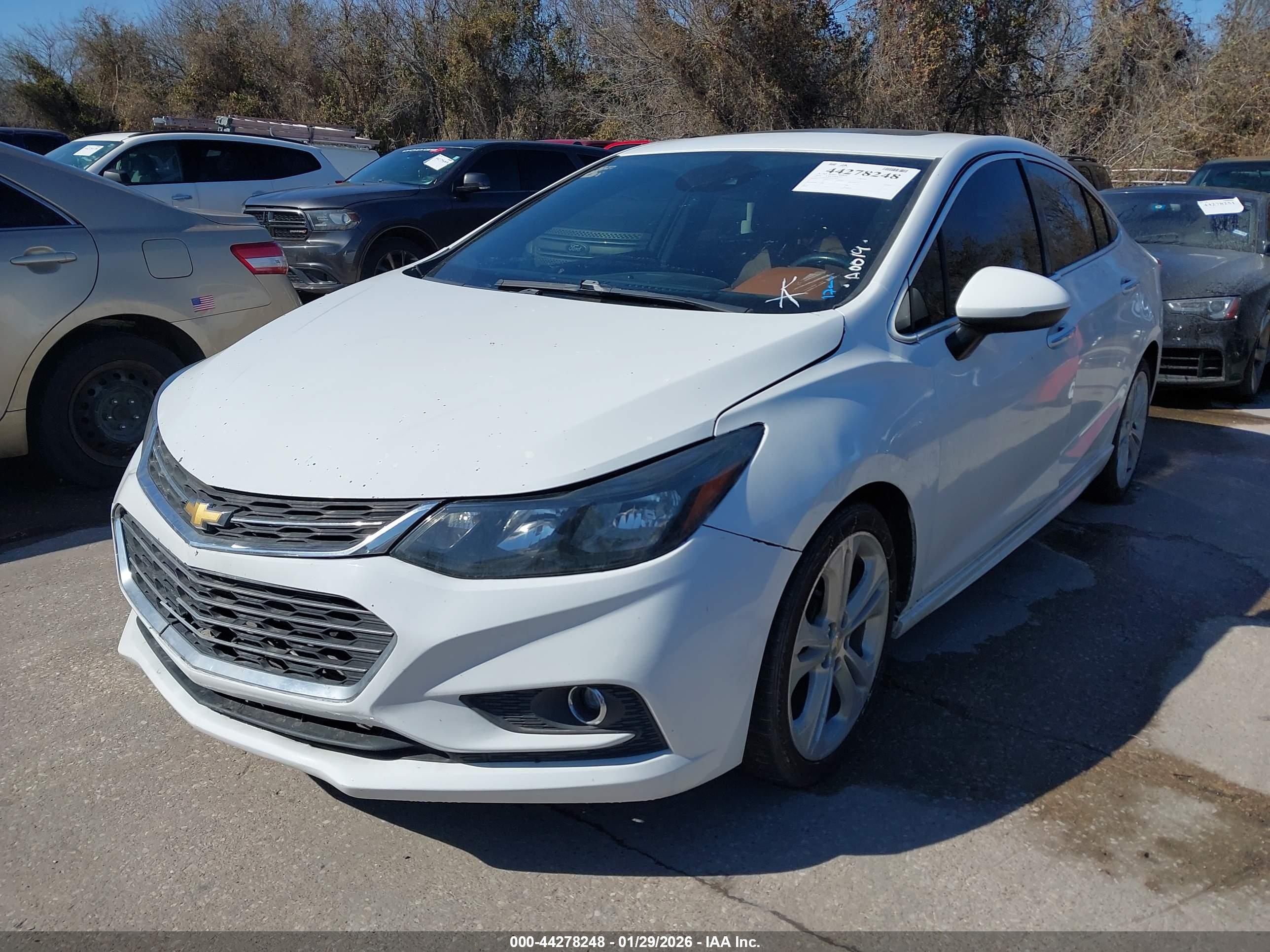 CHEVROLET CRUZE image 2