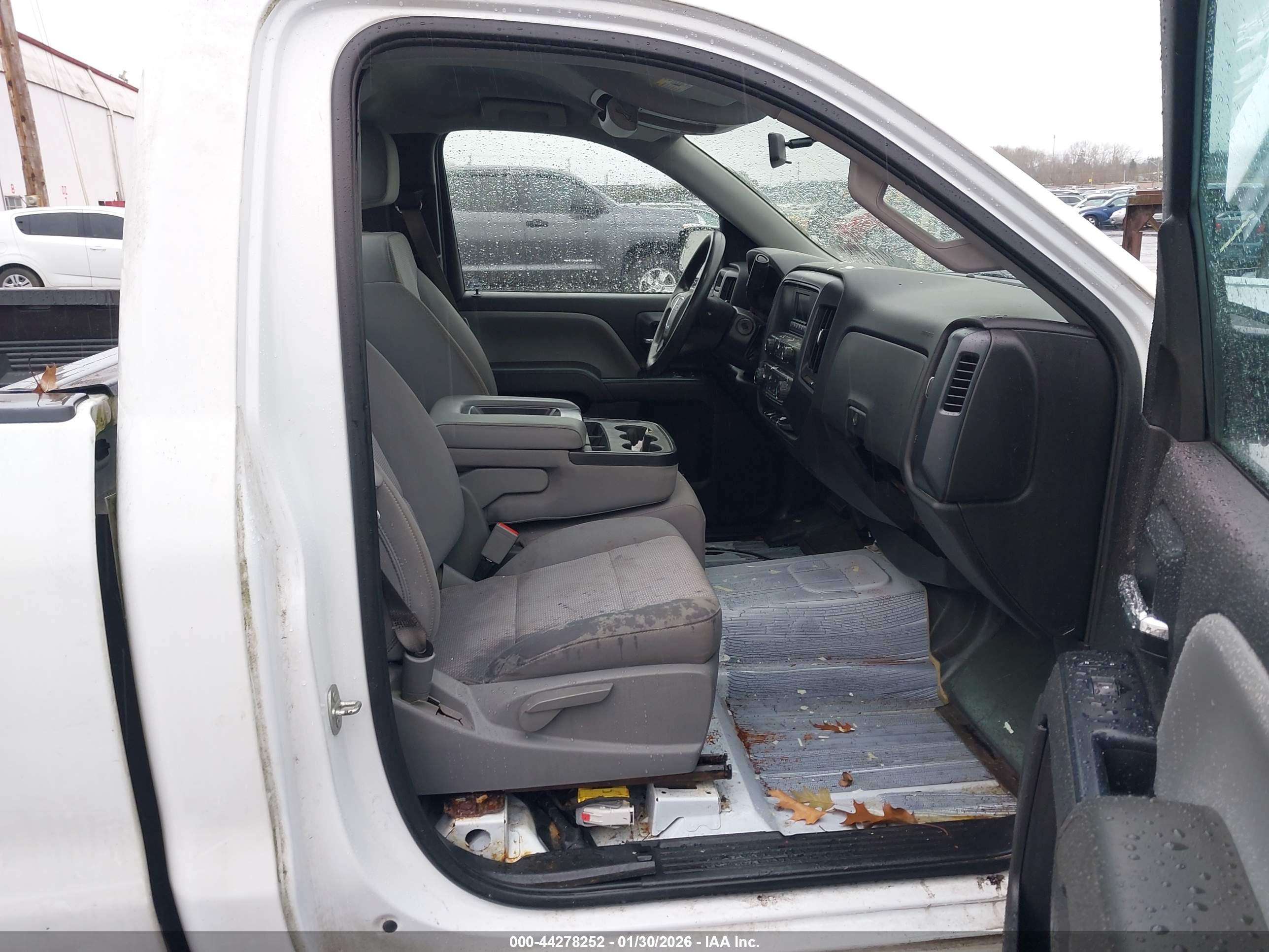GMC SIERRA image 5