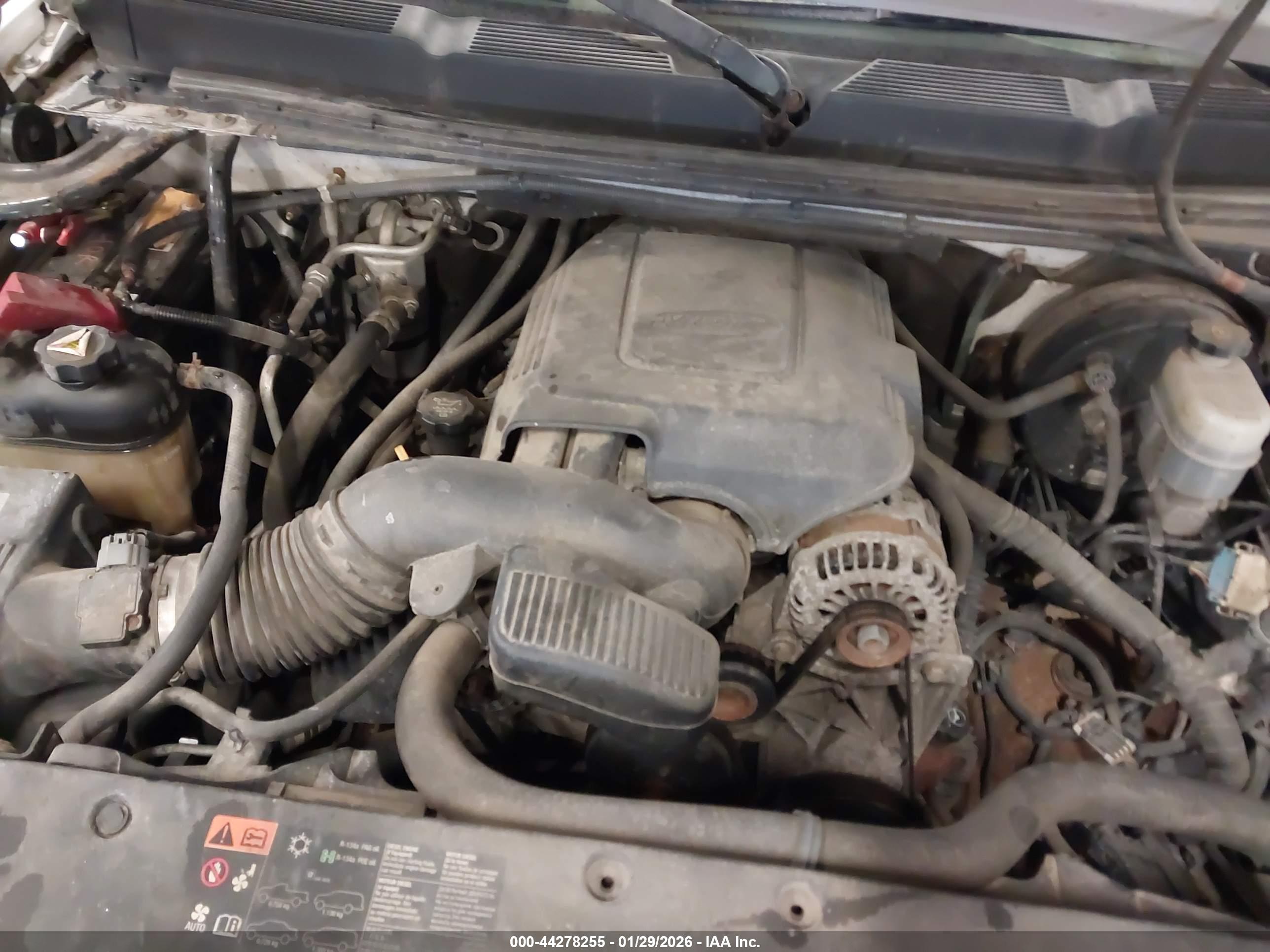CHEVROLET SILVERADO image 10