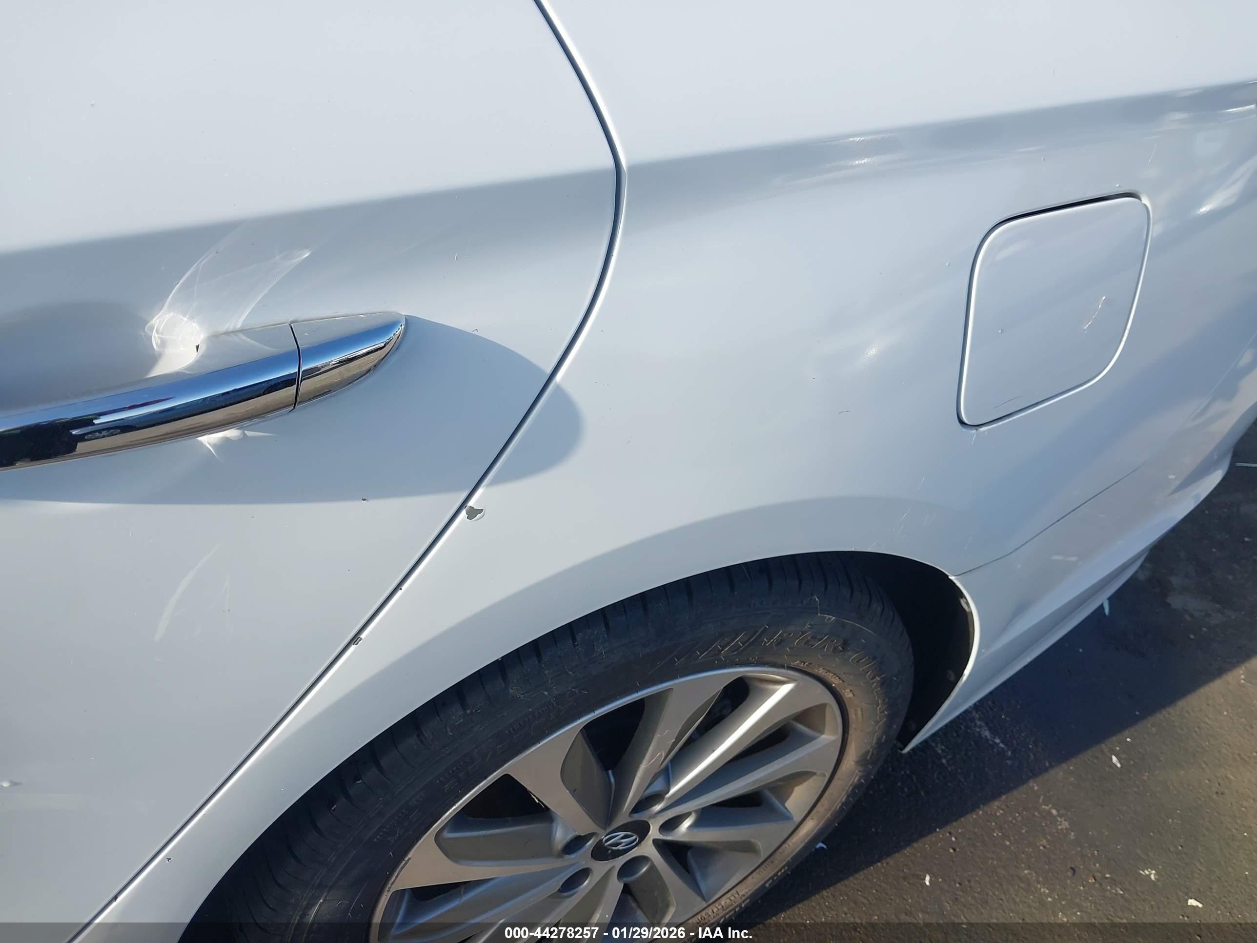 HYUNDAI SONATA image 6